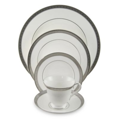 Waterford_Newgrange_Platinum_Dinnerware