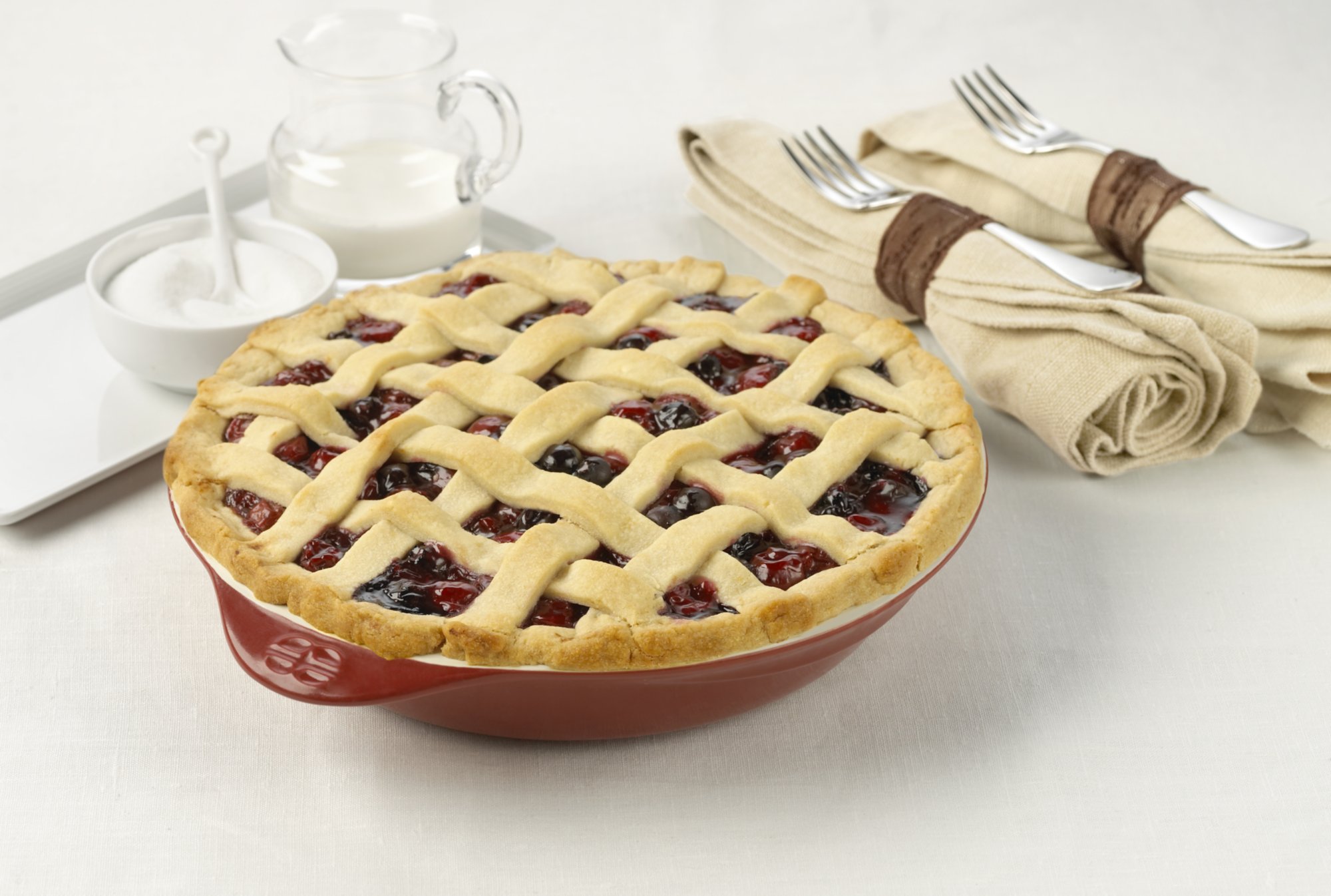 Calphalon Ceramic Bakeware 9" Deep Dish Pie Pan- Cabernet