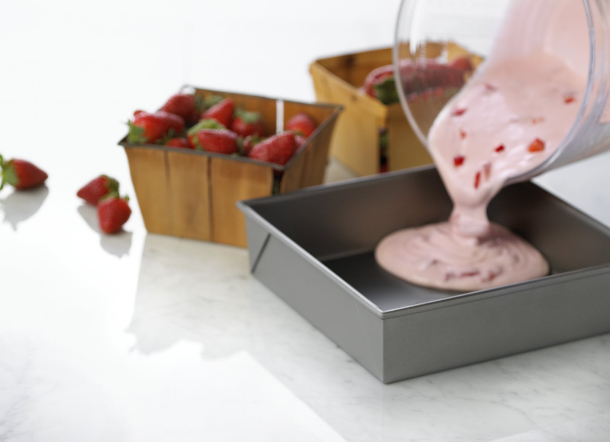 Calphalon Classic Nonstick Bakeware 8x8-in. Cake Pan