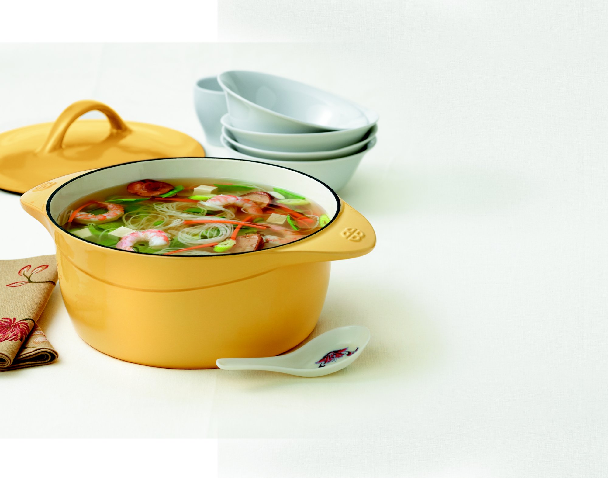 Calphalon Enamel Cast Iron 5 Qt. Round Dutch Oven - Custard