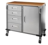 Armoire basse en m�tal de garage Mastercraft