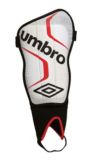 Prot�ge-tibias Umbro Geometra, senior, sul...