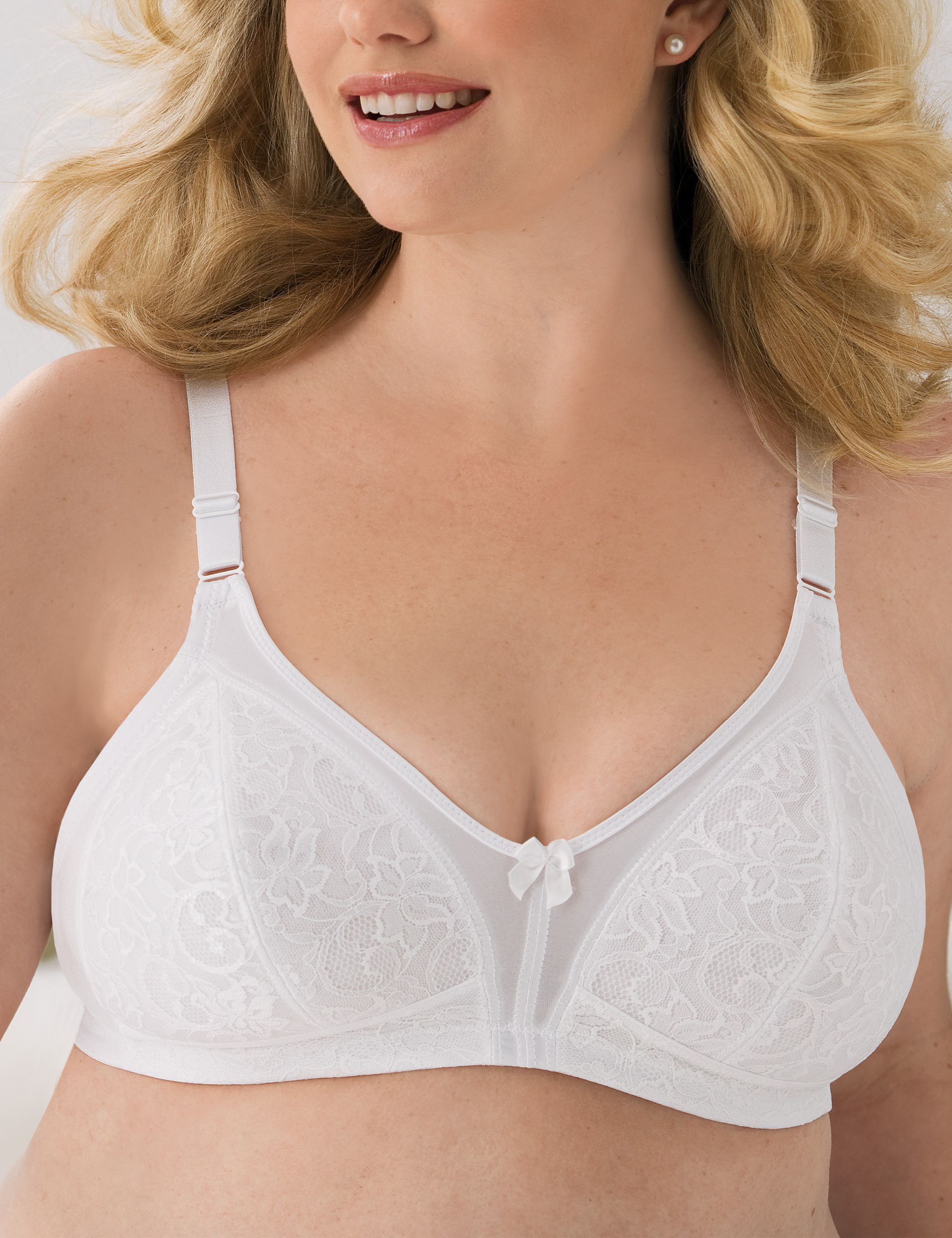 Catherines Glamorisereg 1010 Lace soft cup lightly lined bra