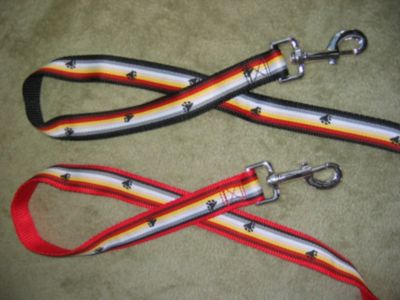 Dog e Lites Bear Paw Flashing LED Dog Leash