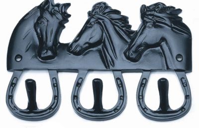 Horse Fare Three Hooks with Three Horse Heads