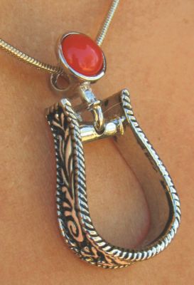 WYO-Horse Western Stirrup Necklace