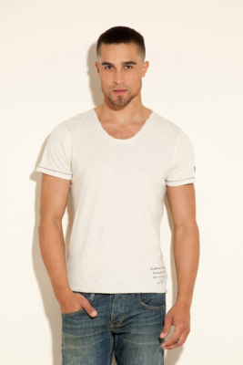 Leon Slit Scoop-Neck Tee