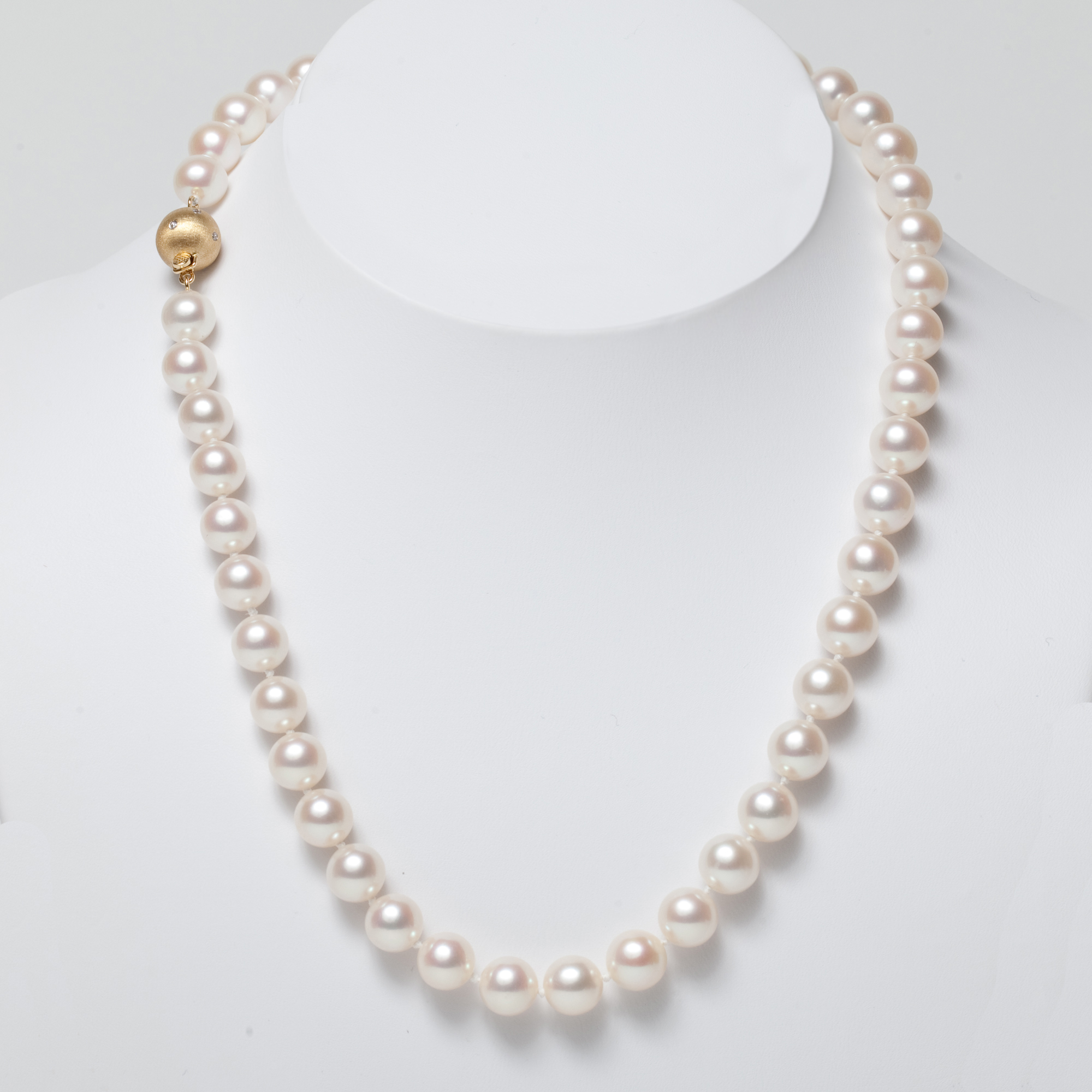 White Pearl Necklace