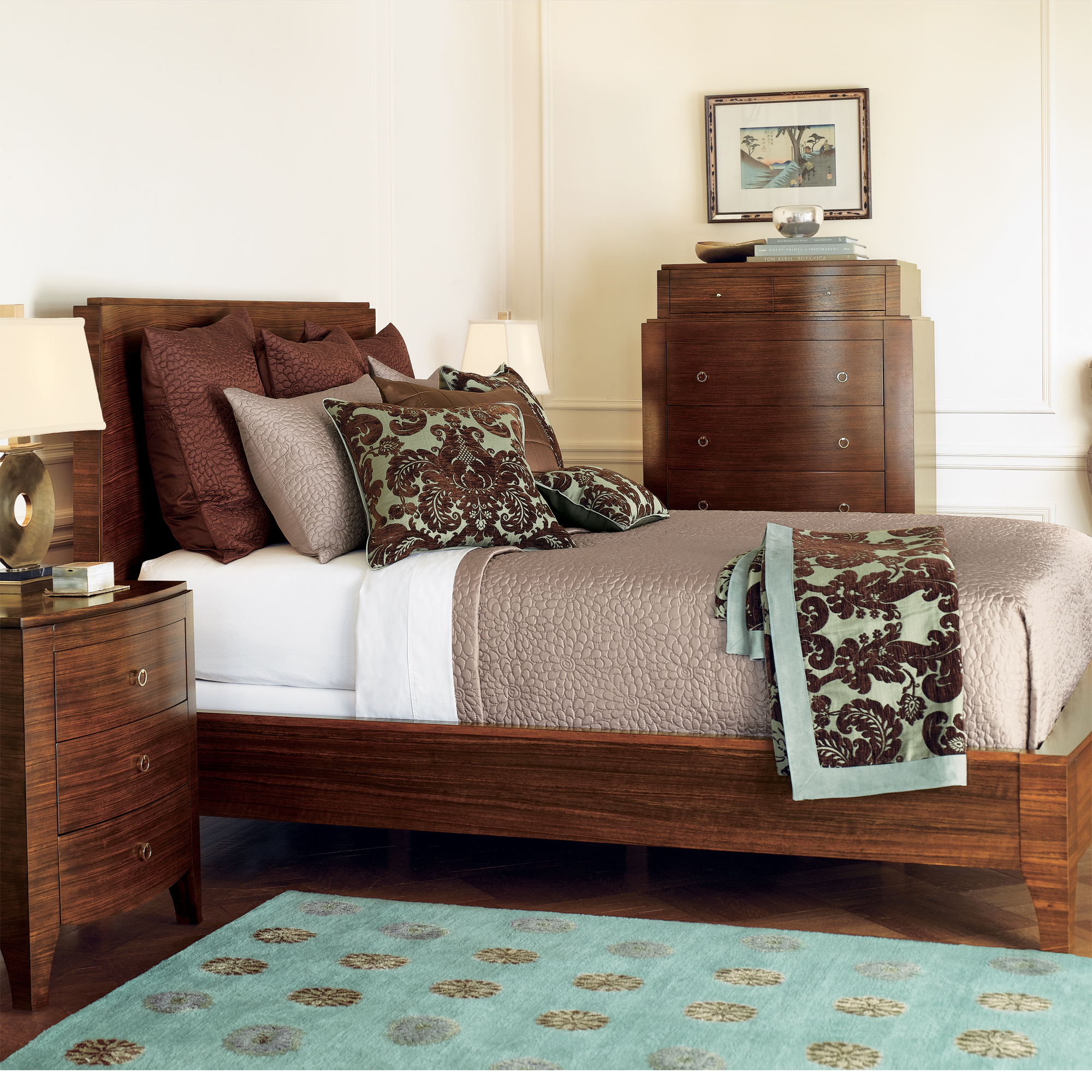 Luxe Oyster Floral Quilt - Queen, 86