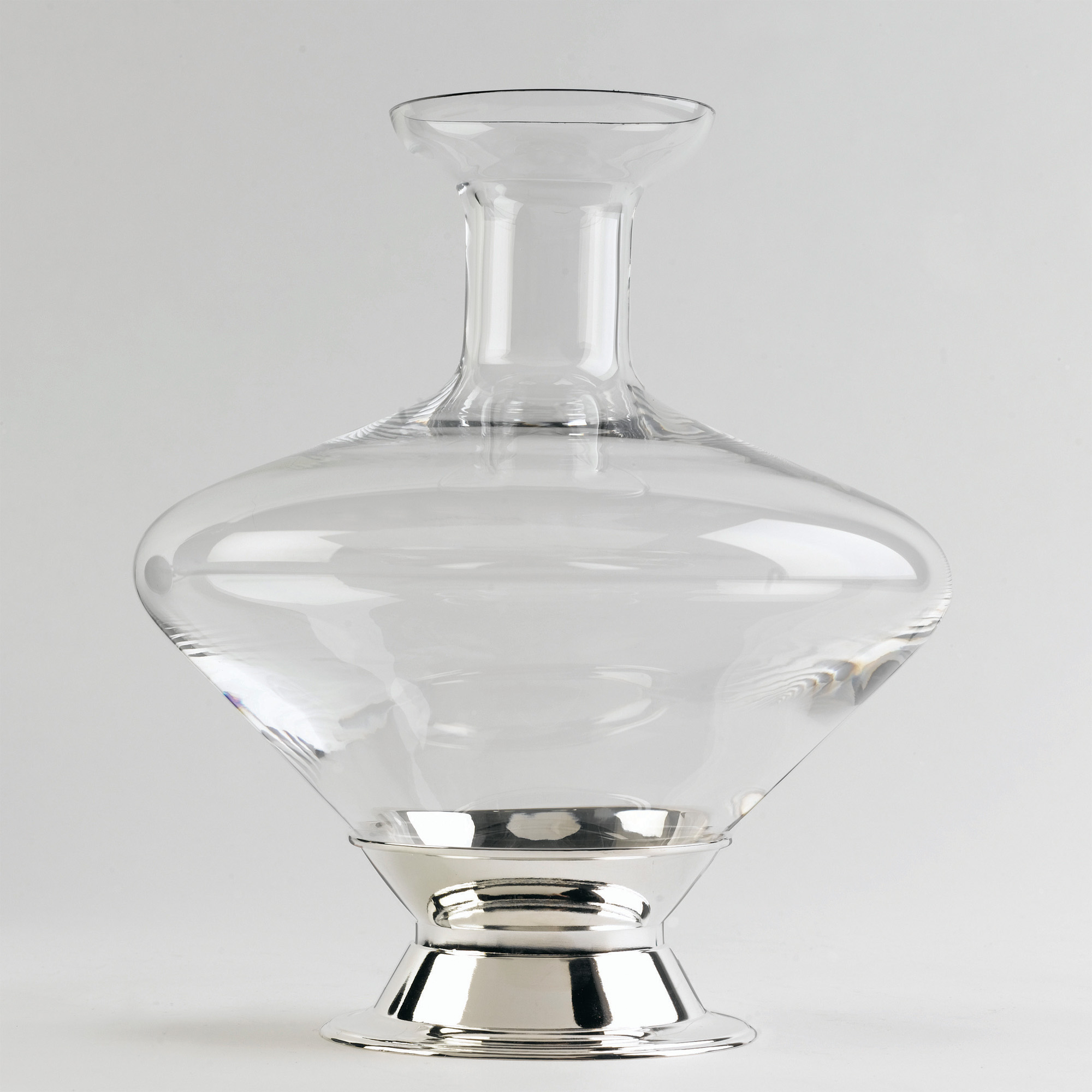 DECANTER W/SILVER PLATE STAND
