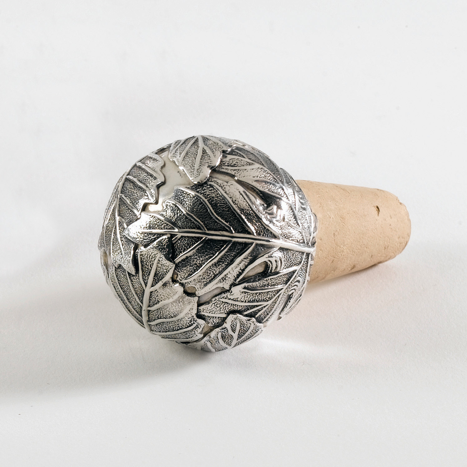 SANDRA JORDAN LEAF BOTTLE STOPPER