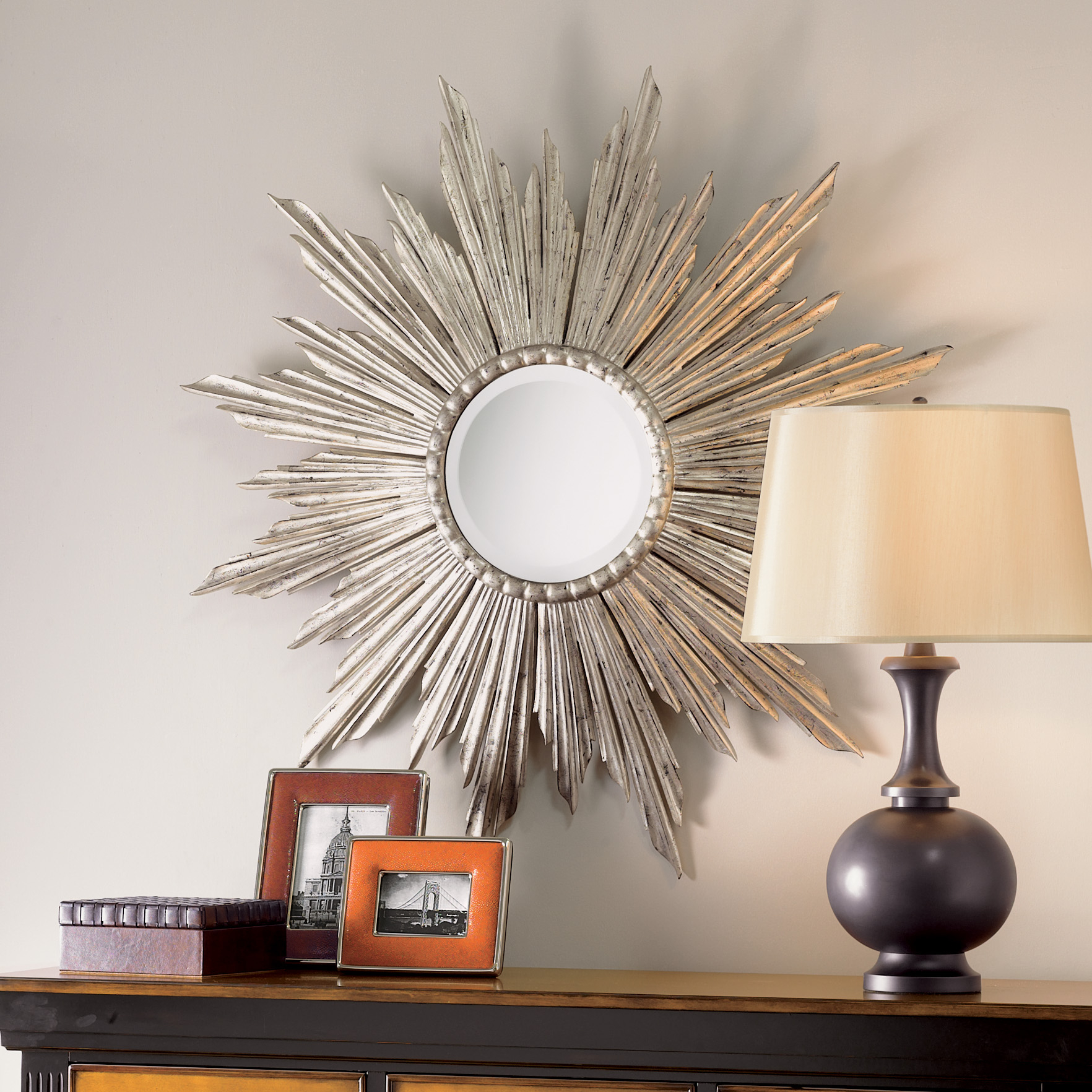 ARGENTUM MIRROR