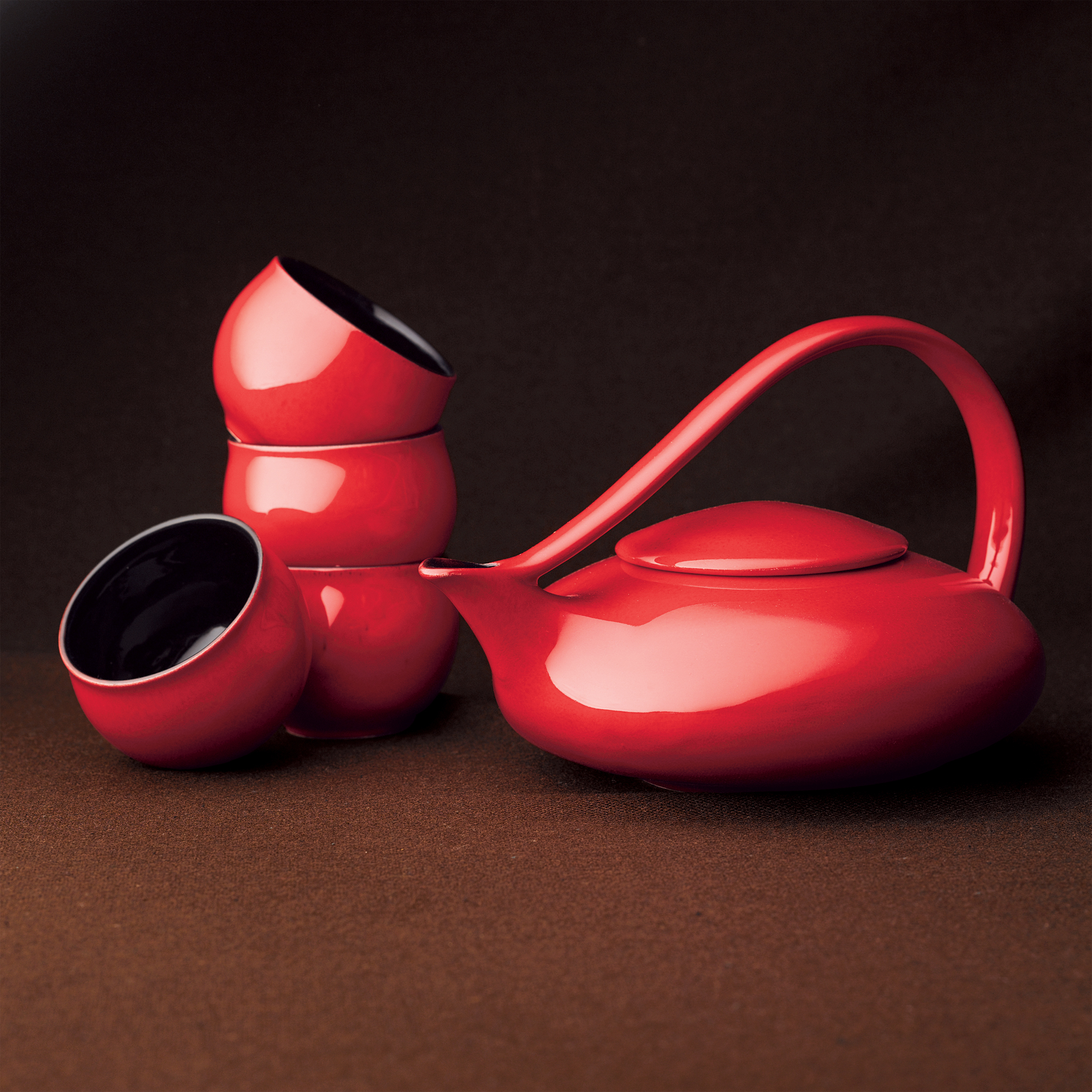 RED TEAPOT W/4 TEACUPS