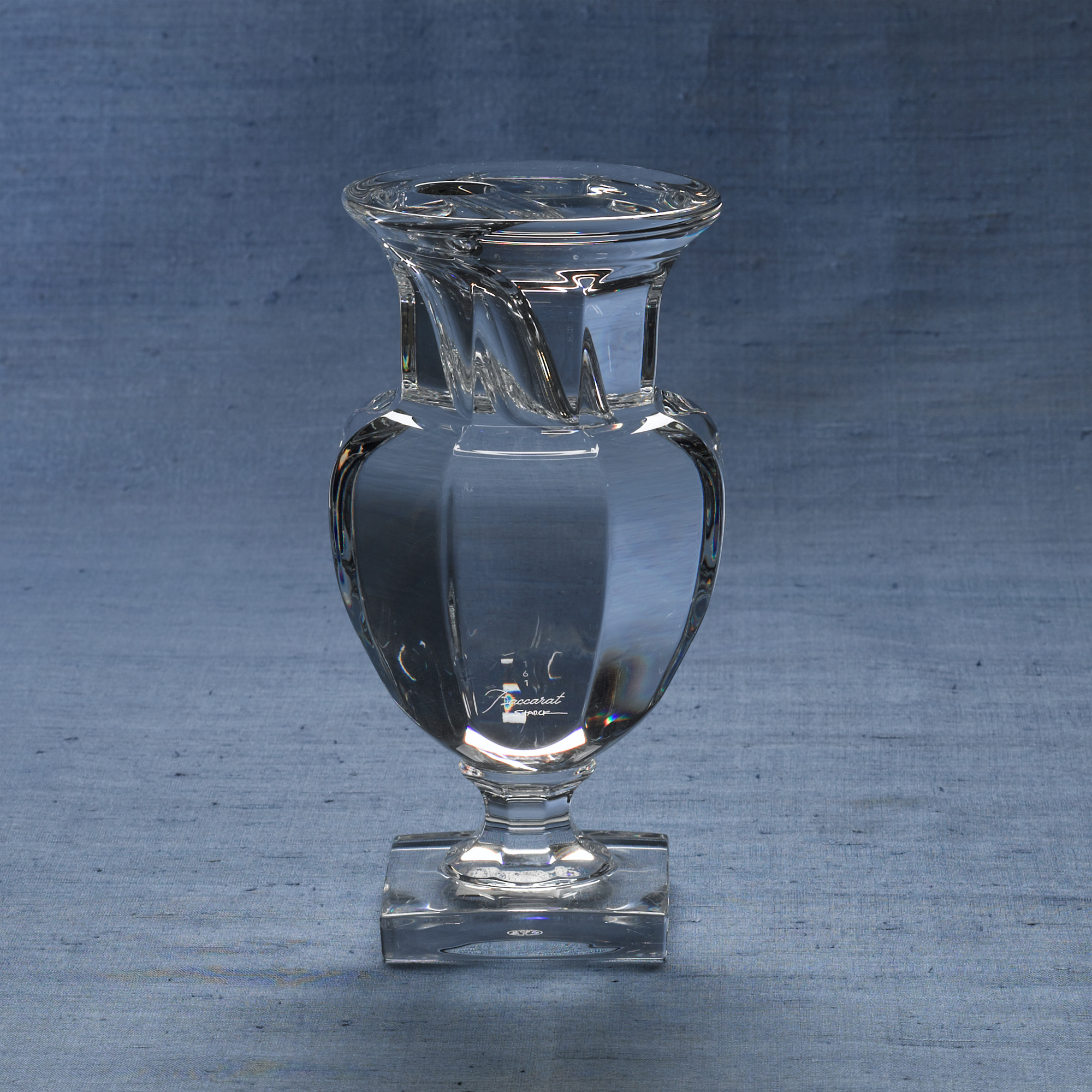 ^^BACCARAT DARKSIDE FOOL BUD VASE