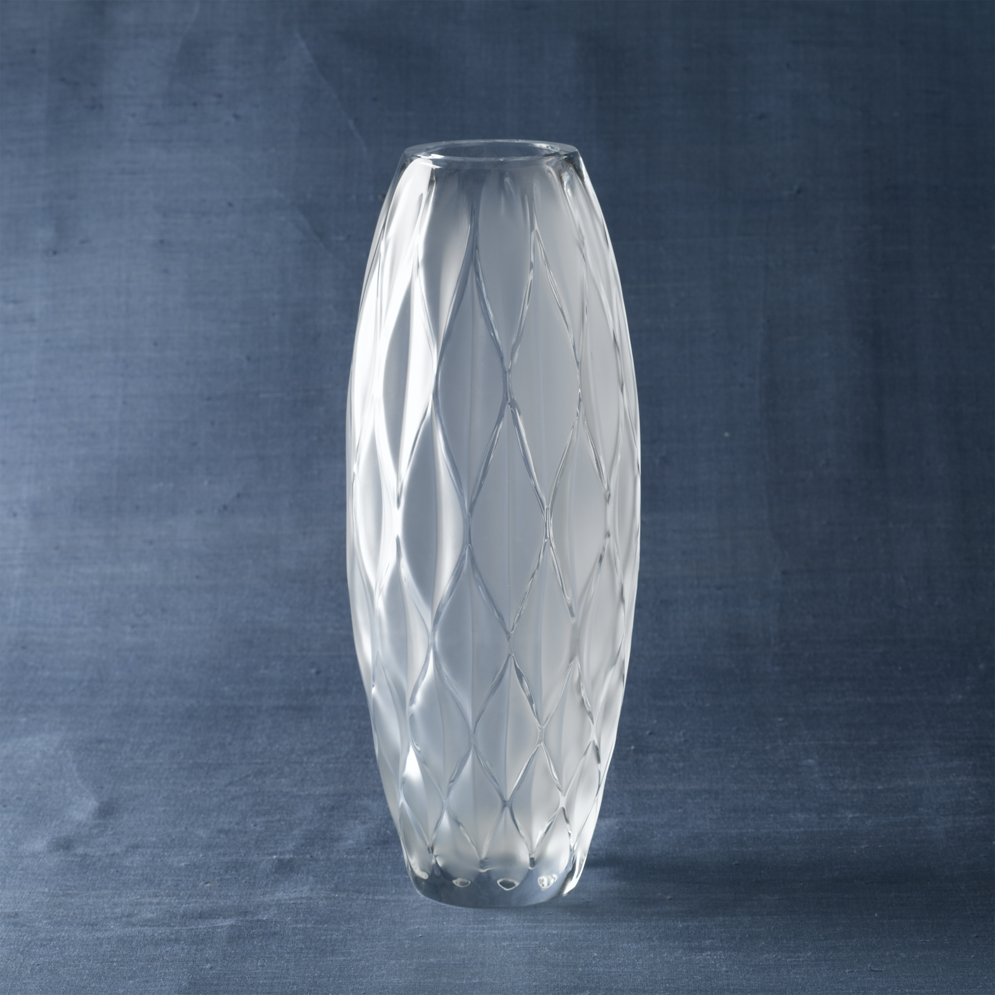 VIBRATION OBLONG VASE
