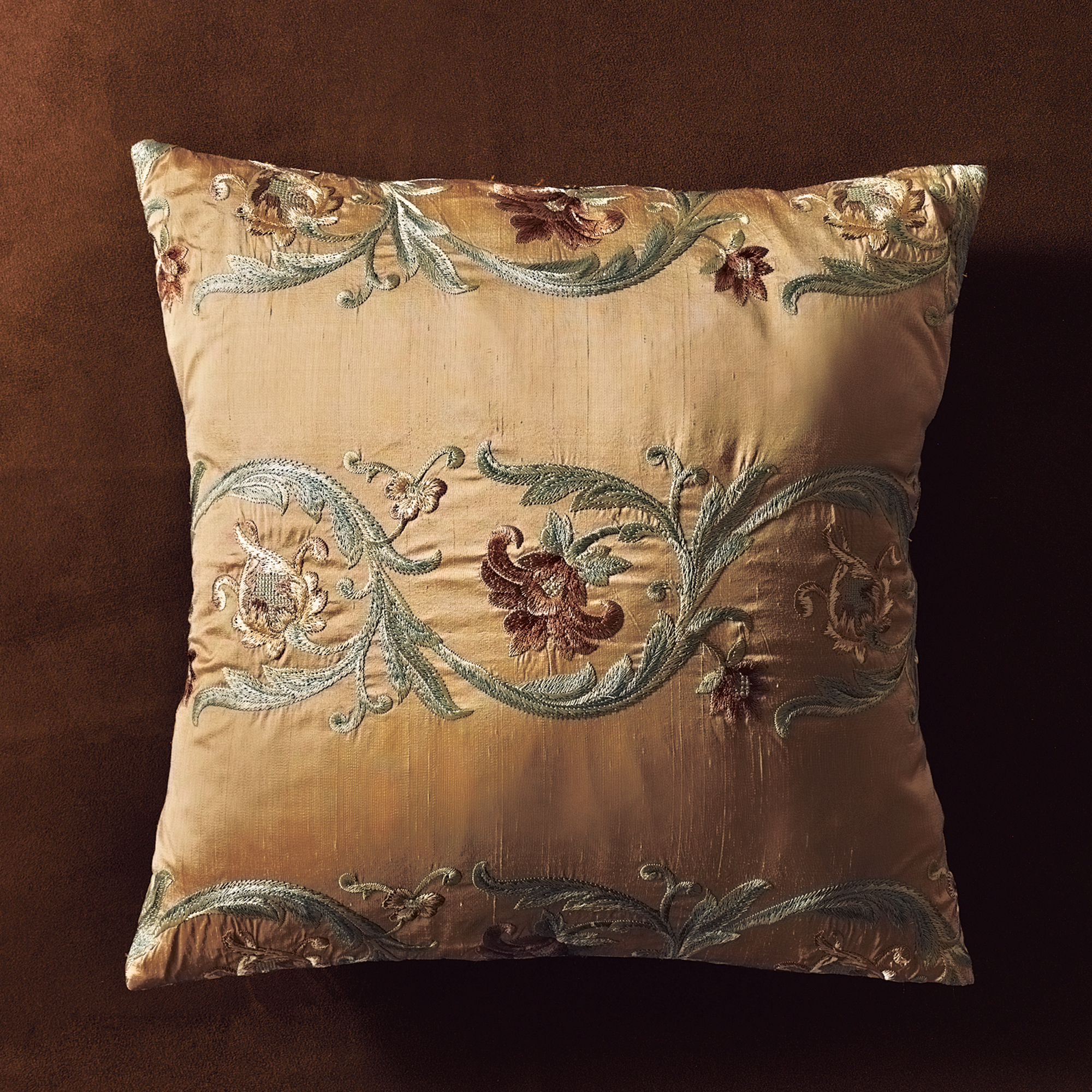 GISELLE TOSS PILLOW EMBROIDERED