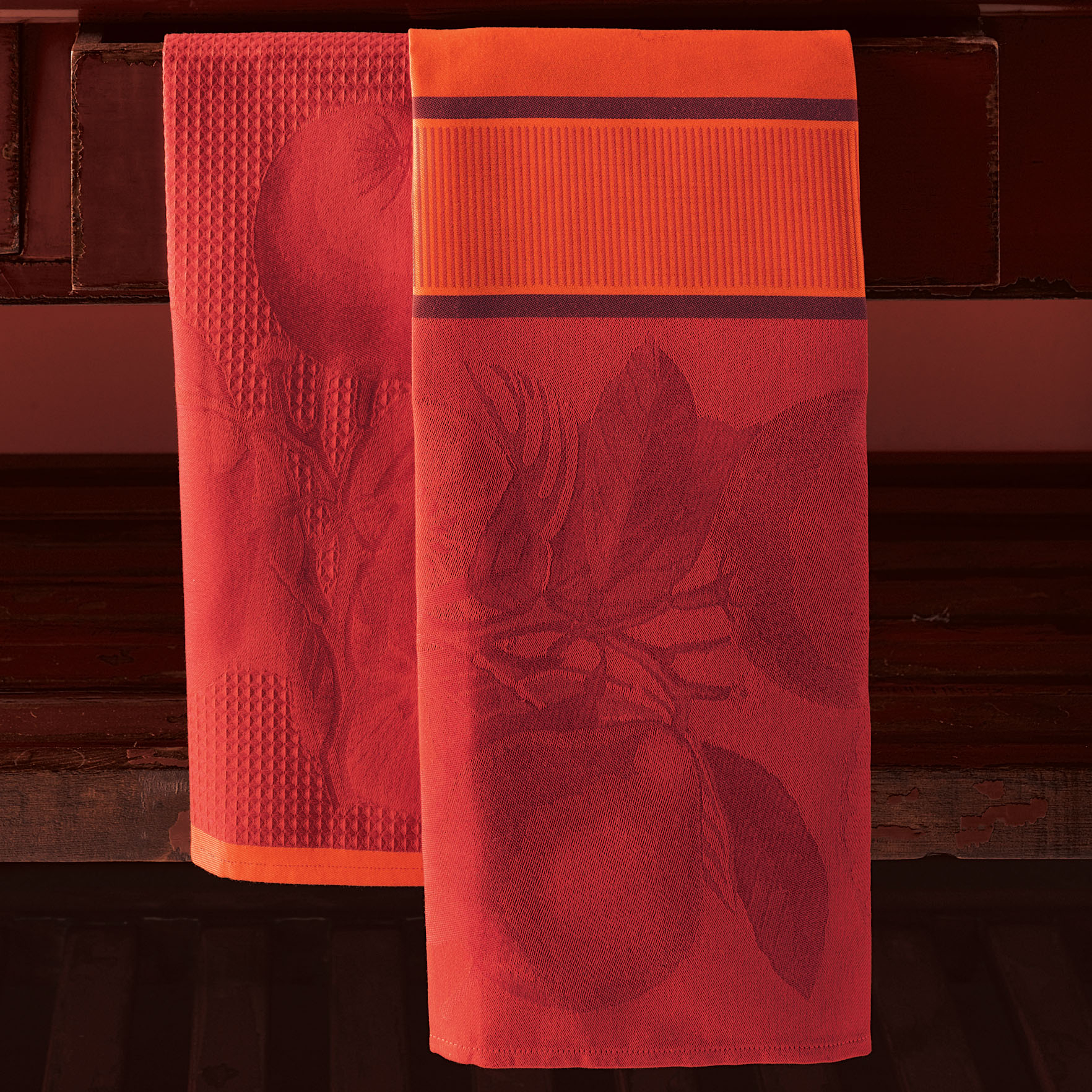 S/2 FRENCH FRUIT KITCHEN TOWELS