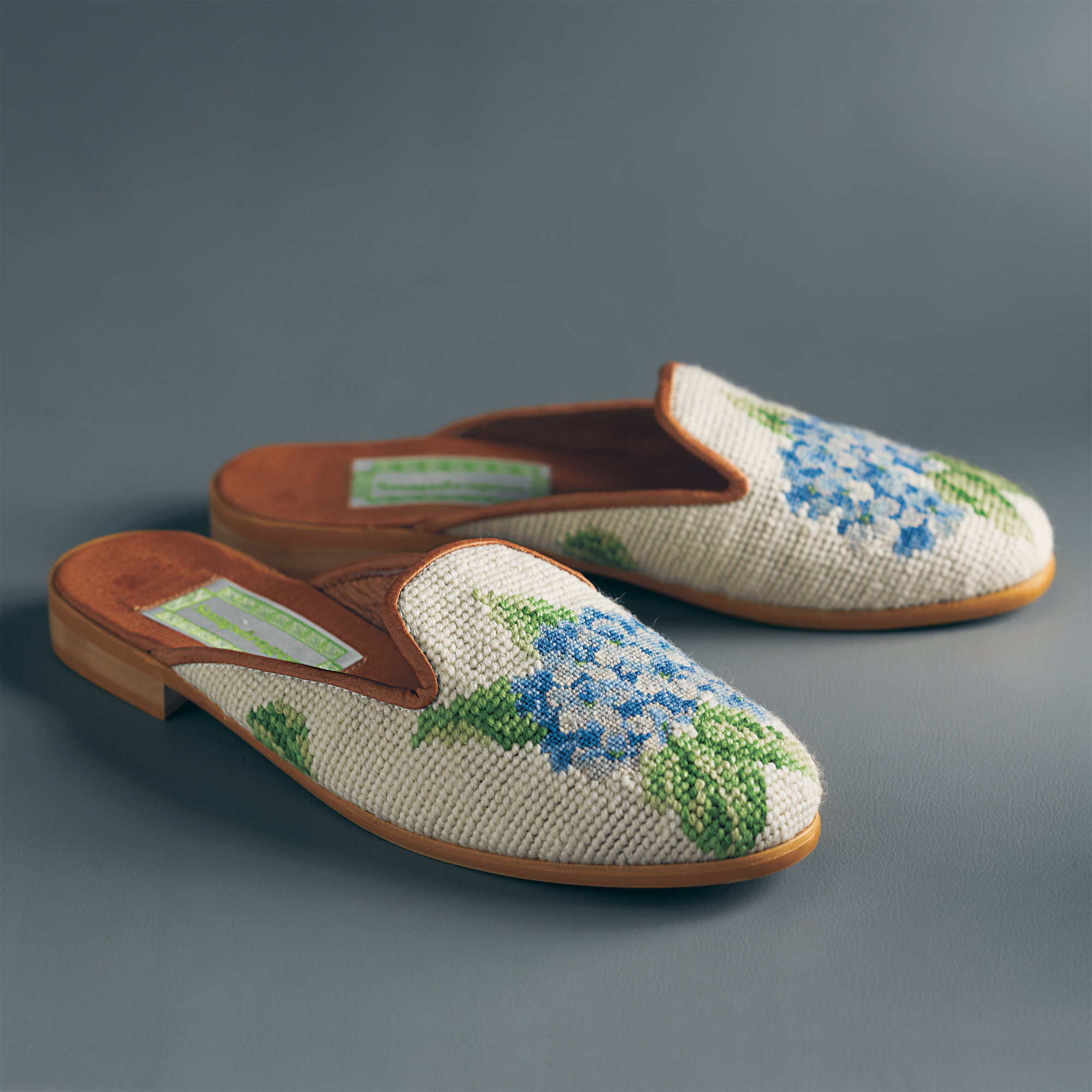 HYDRANGEA NEEDLEPOINT SLIPPER