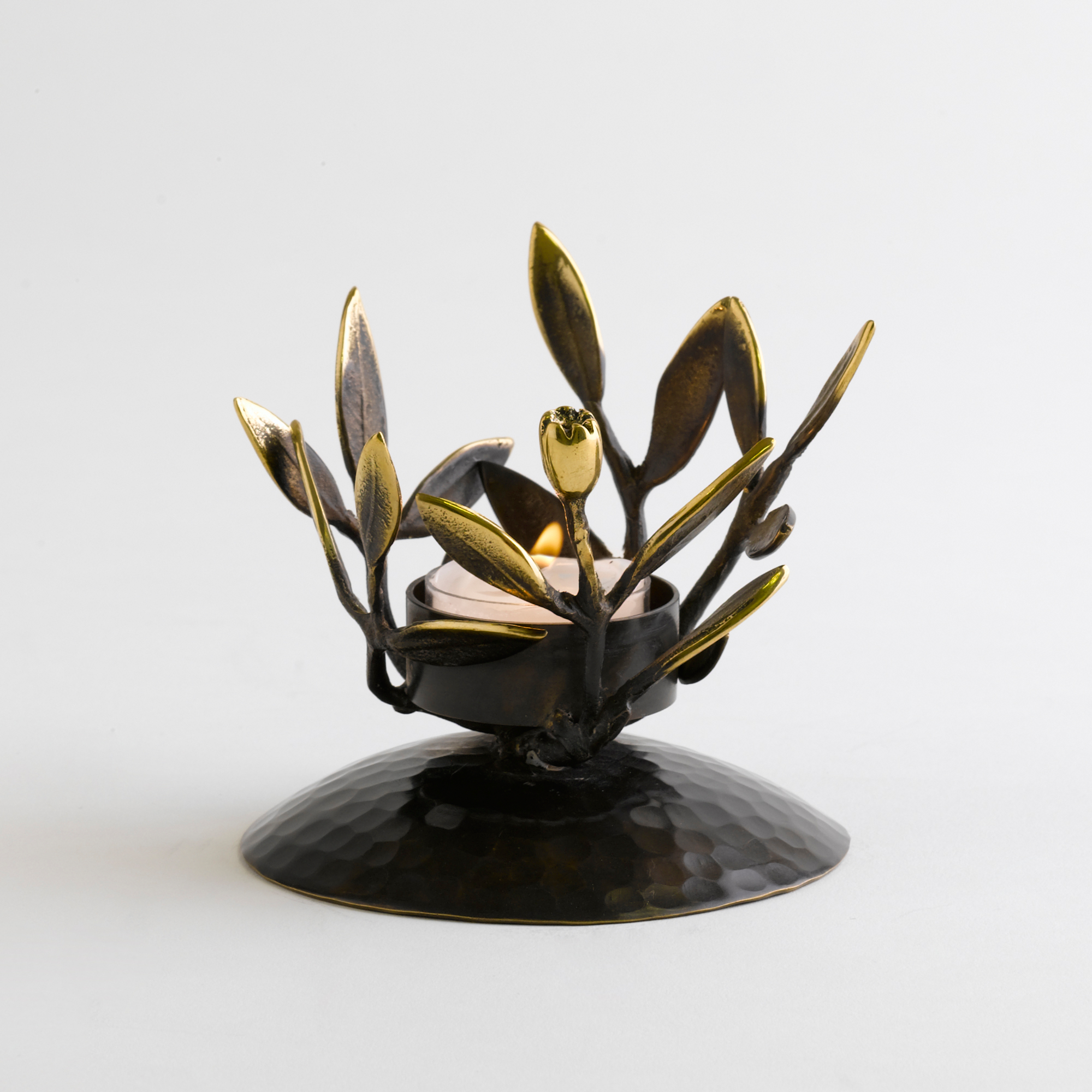 METAL BAE LEAF TEALIGHT HOLDER