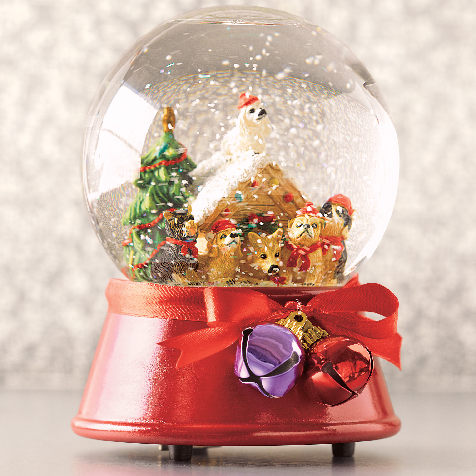 DOG SNOWGLOBE