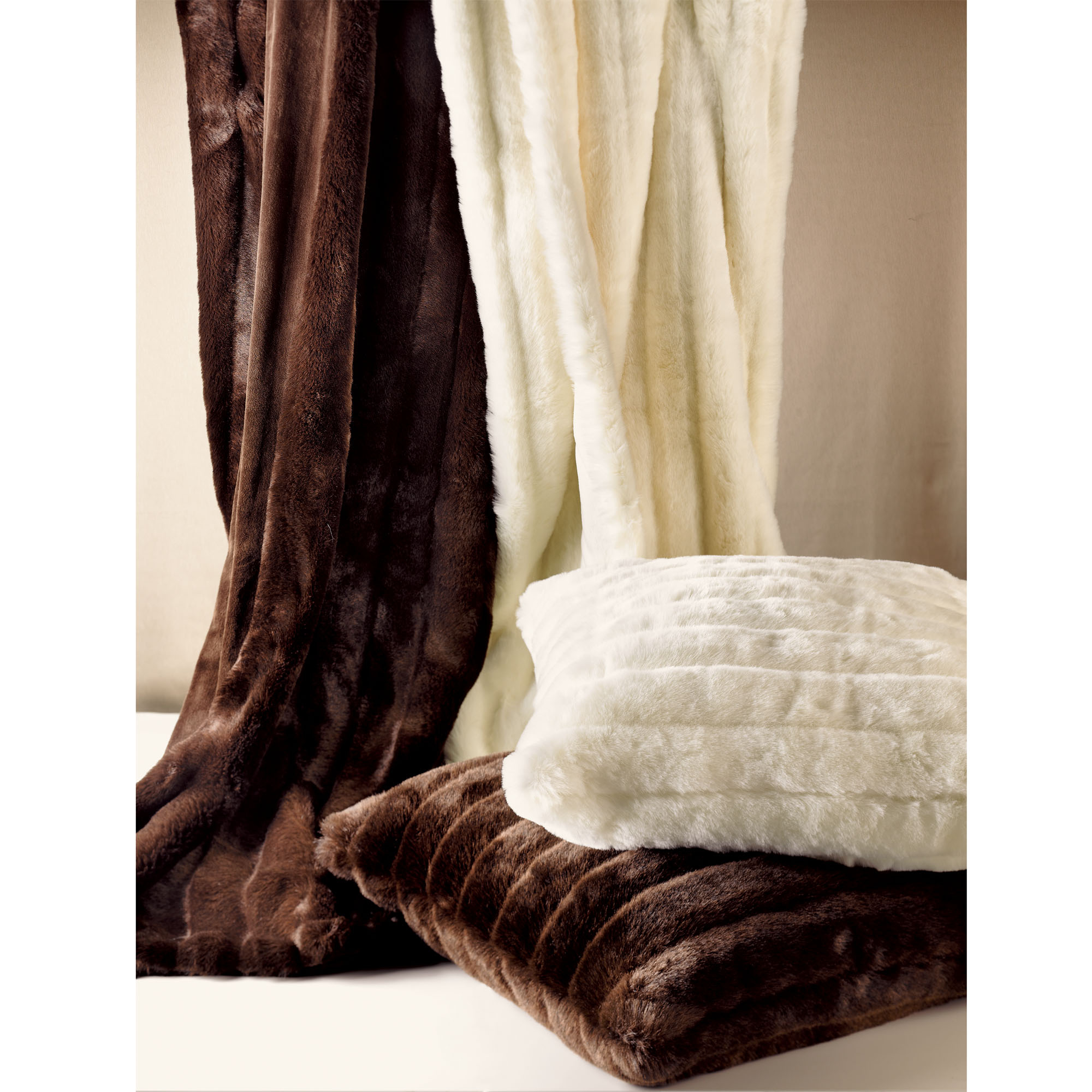 FAUX FUR MINK THROW