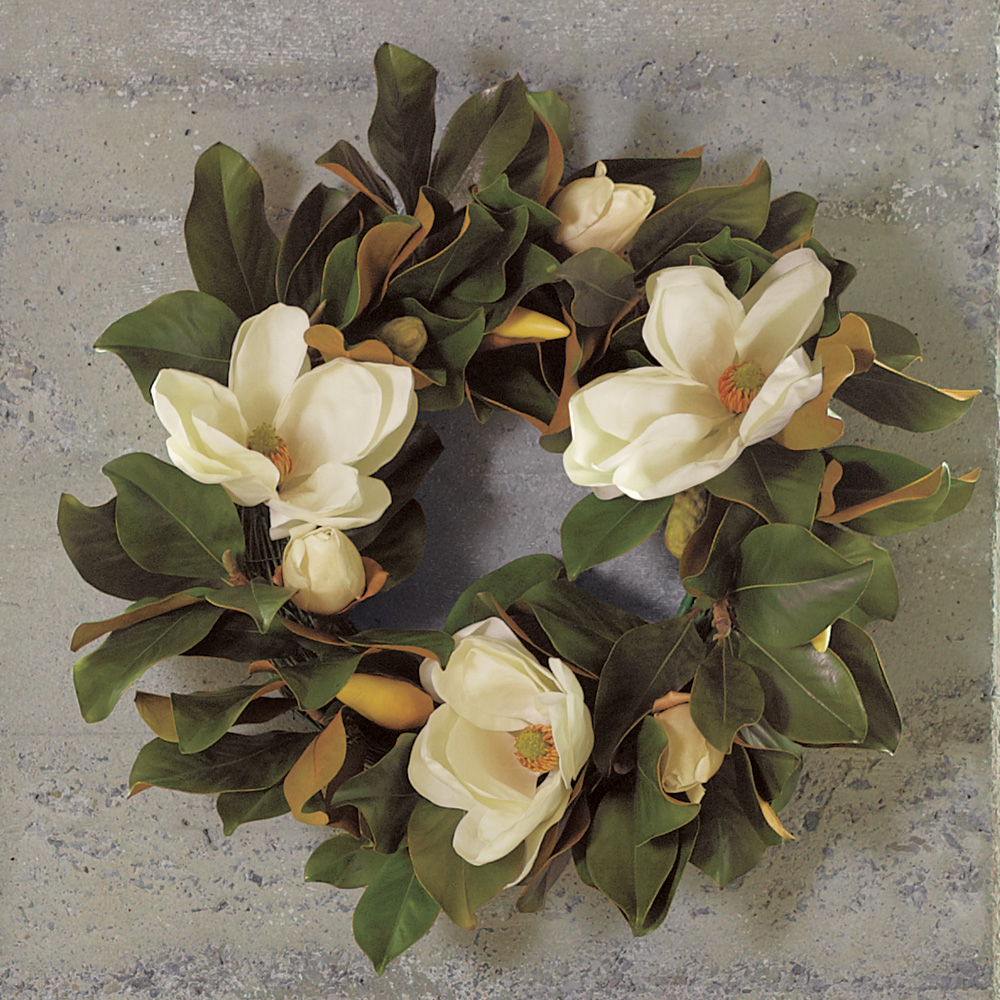 MAGNOLIA WREATH 24 INCHES