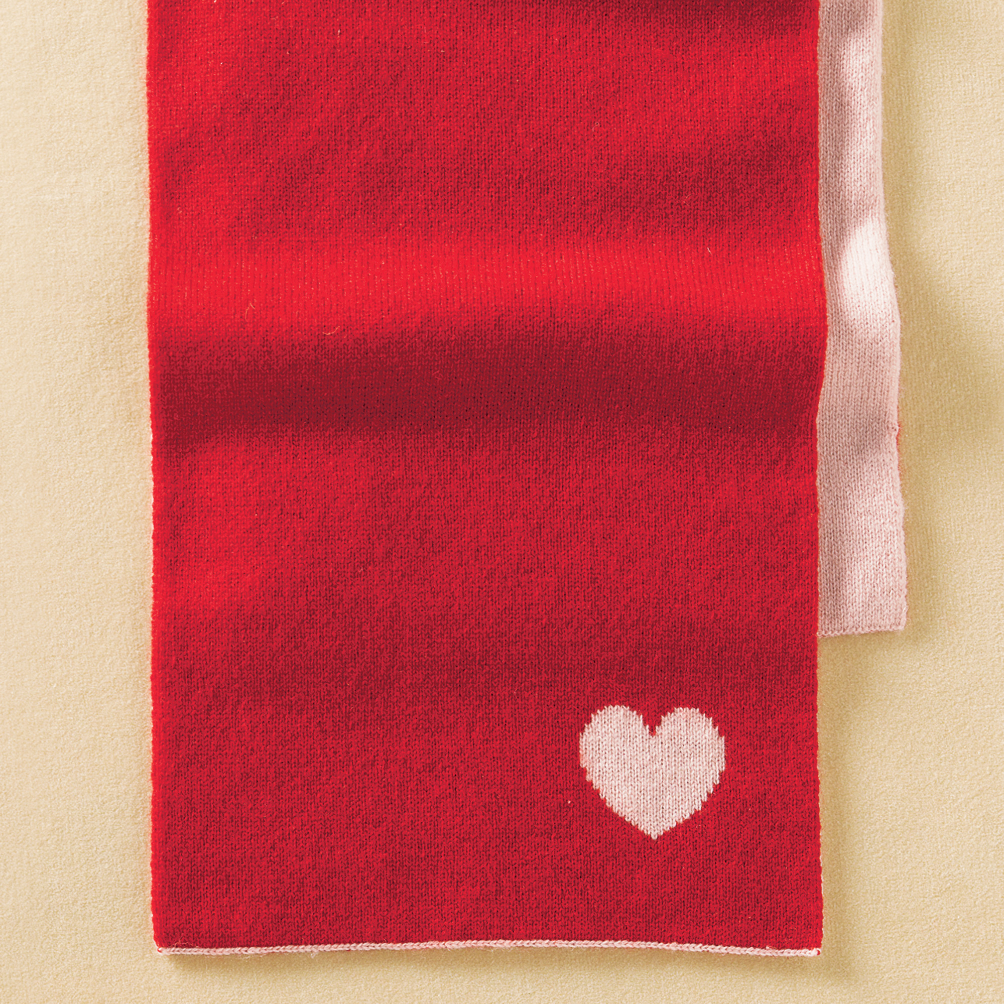 CASHMERE SCARF WITH HEART