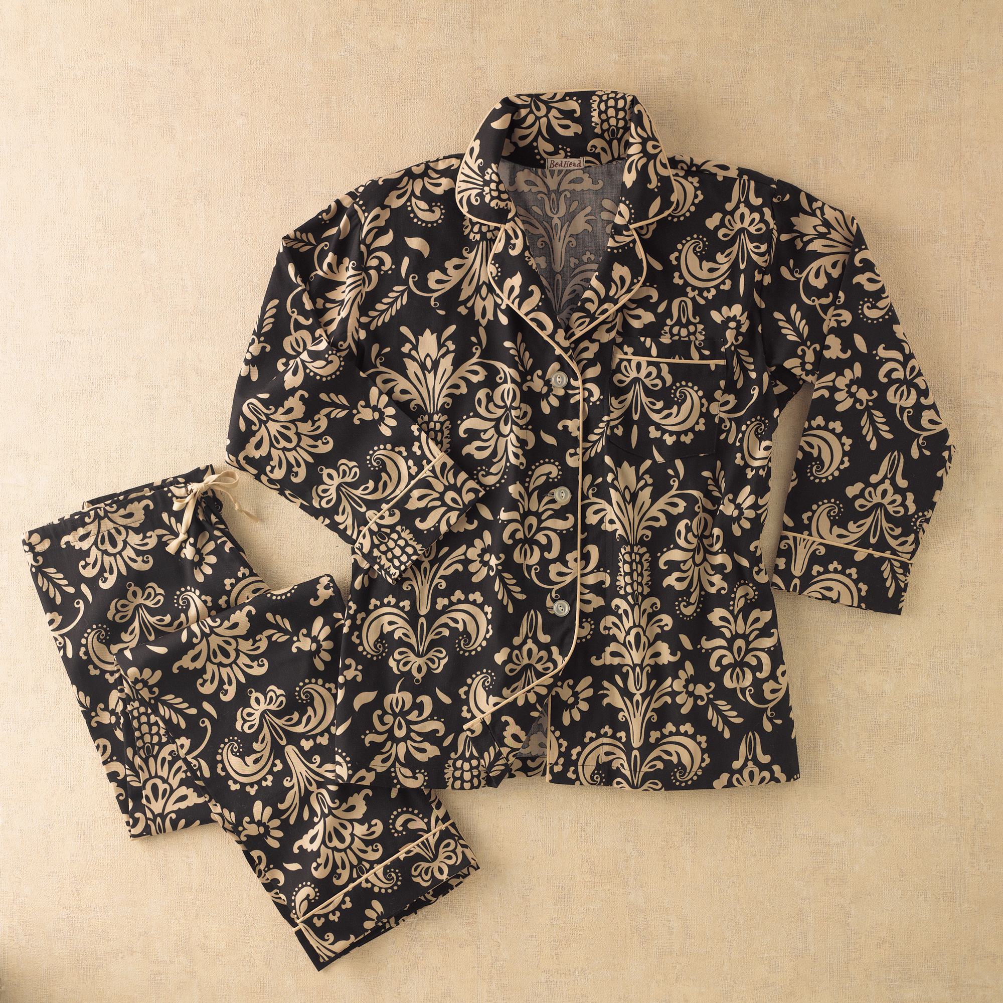 BLACK PINEAPPLE PIQUE PAJAMAS