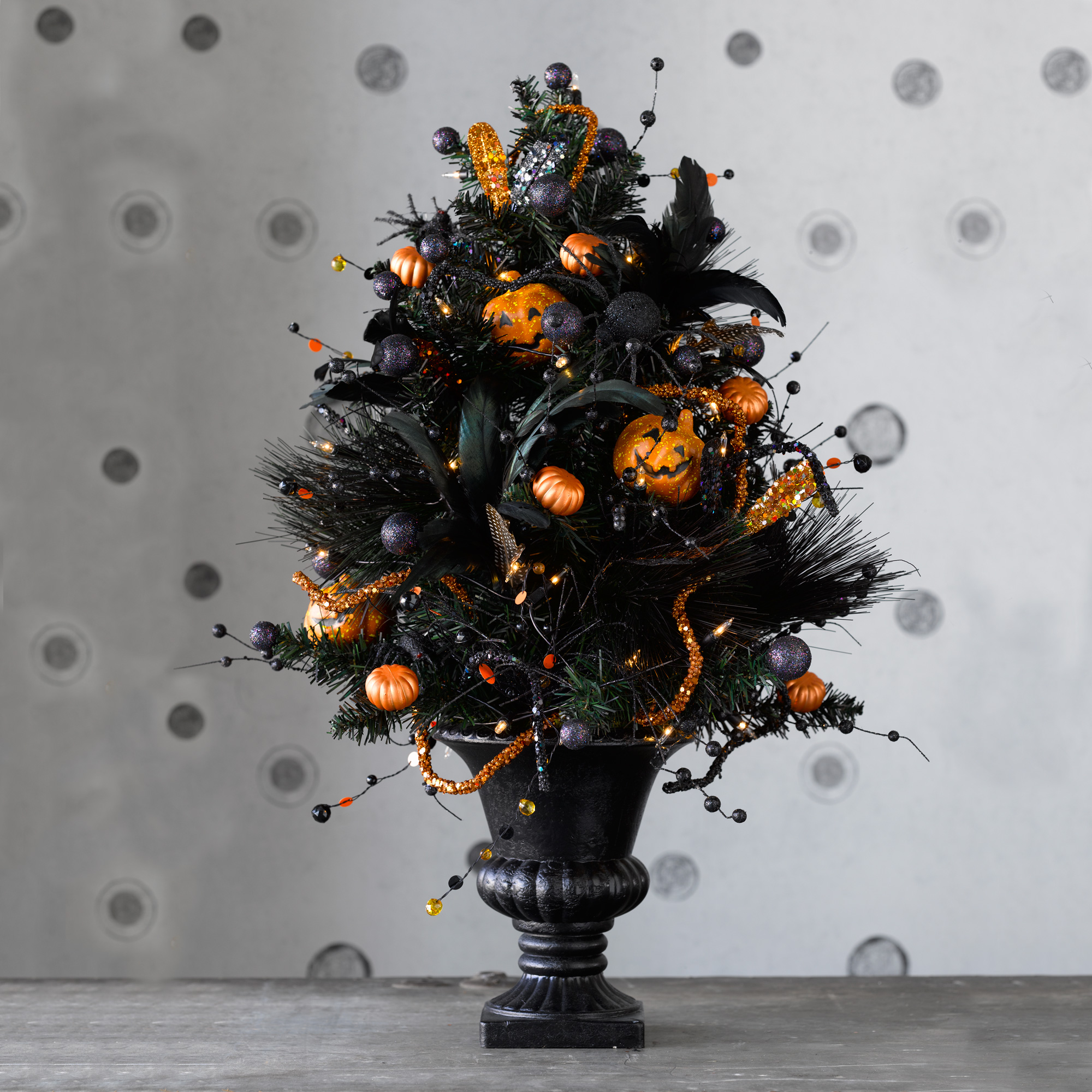 HALLOWEEN PRELIT TABLETOP TREE
