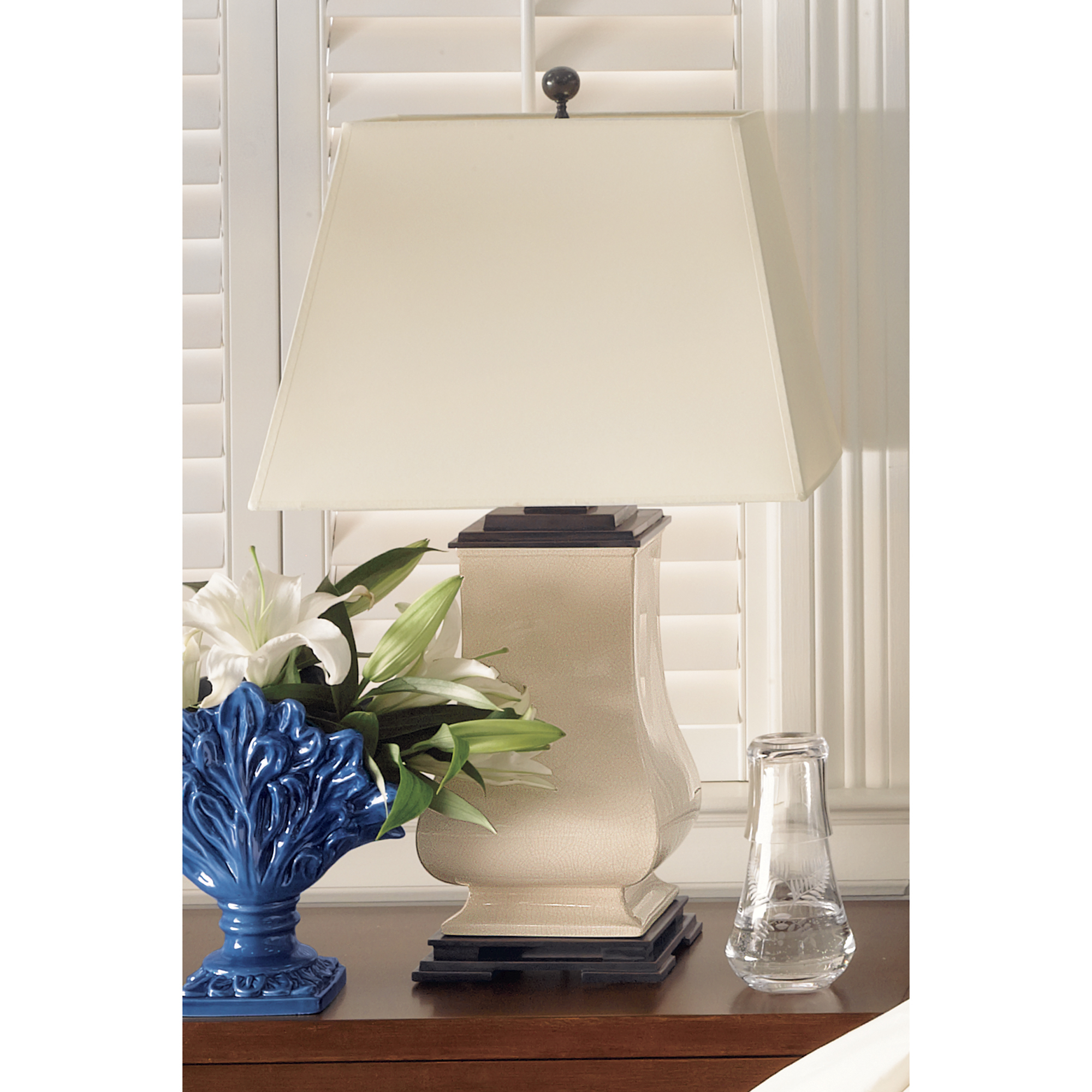 KUAN FORM TABLE LAMP MED