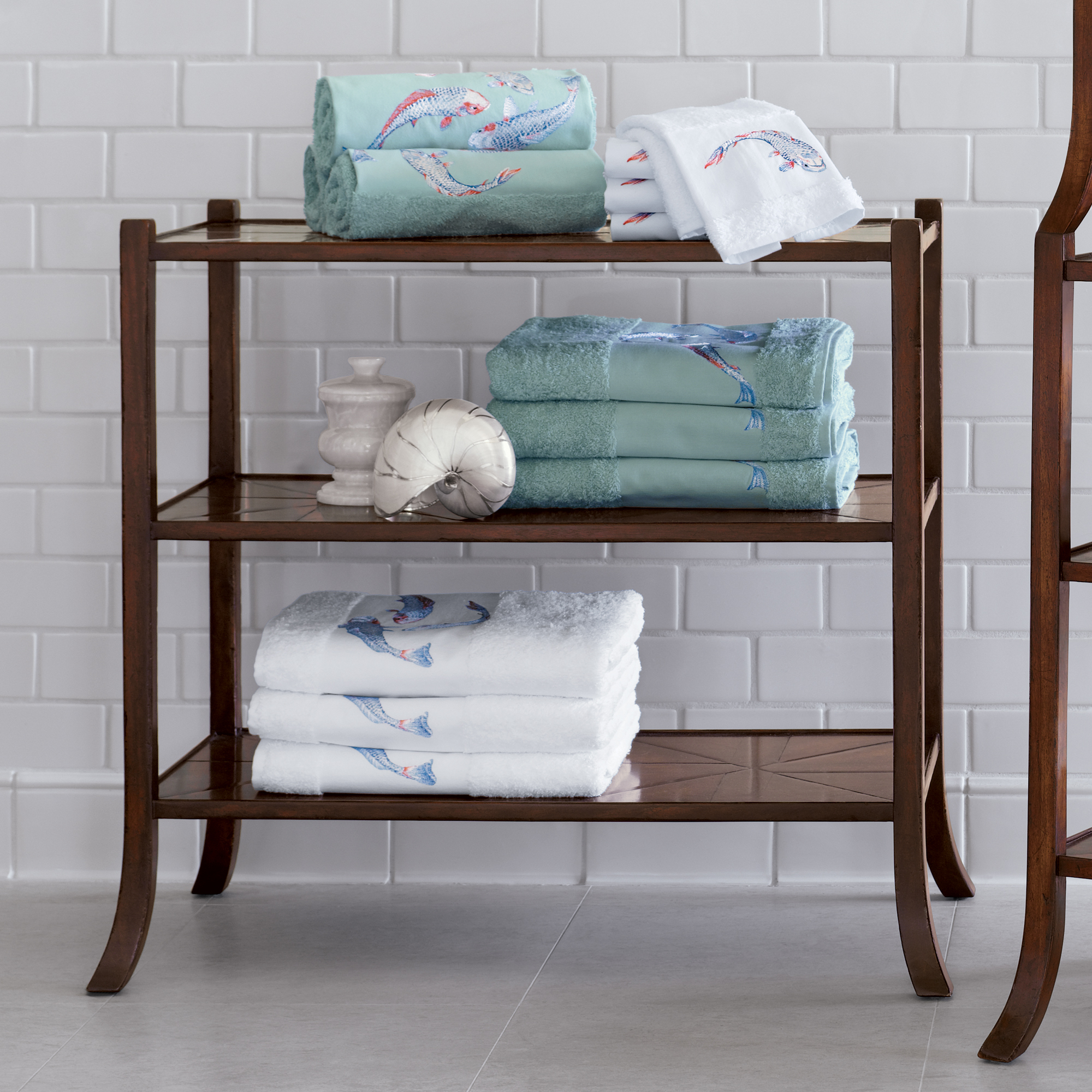 Parquet Three-Tier Étagère , 31