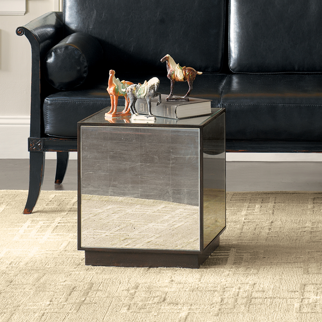 DONNABELLA MIRRORED CUBE