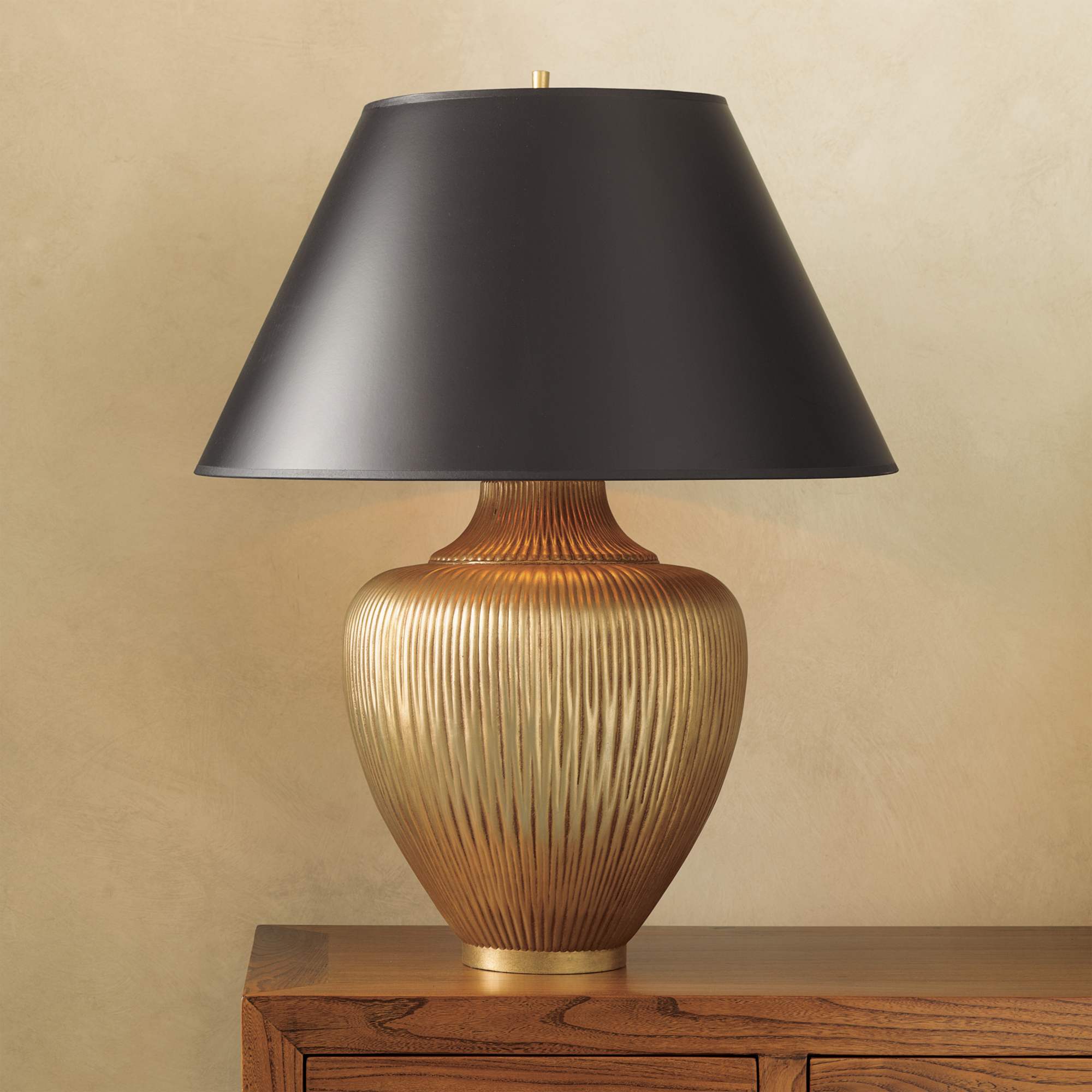 RIBBED VESSEL LAMP