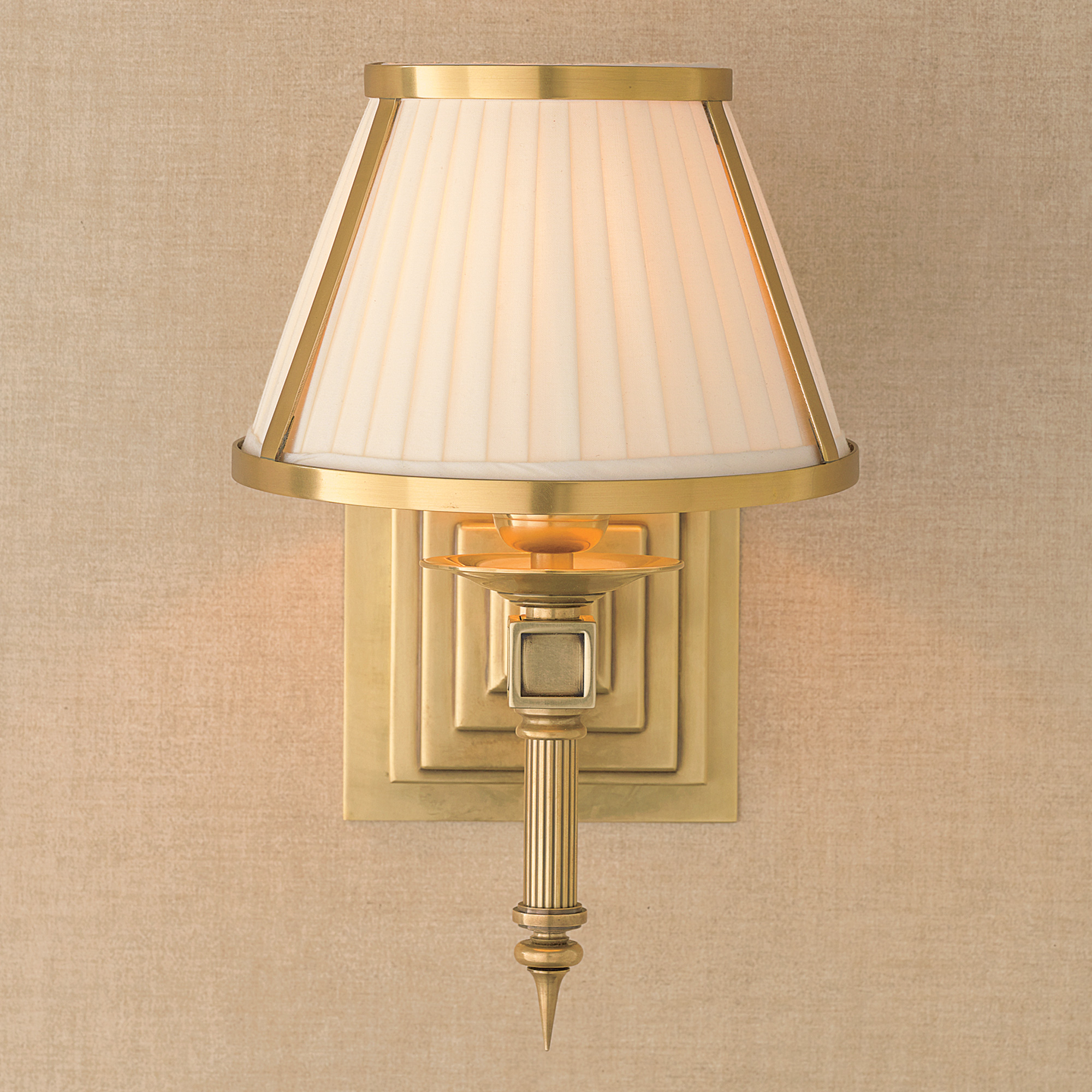 Chase Sconce