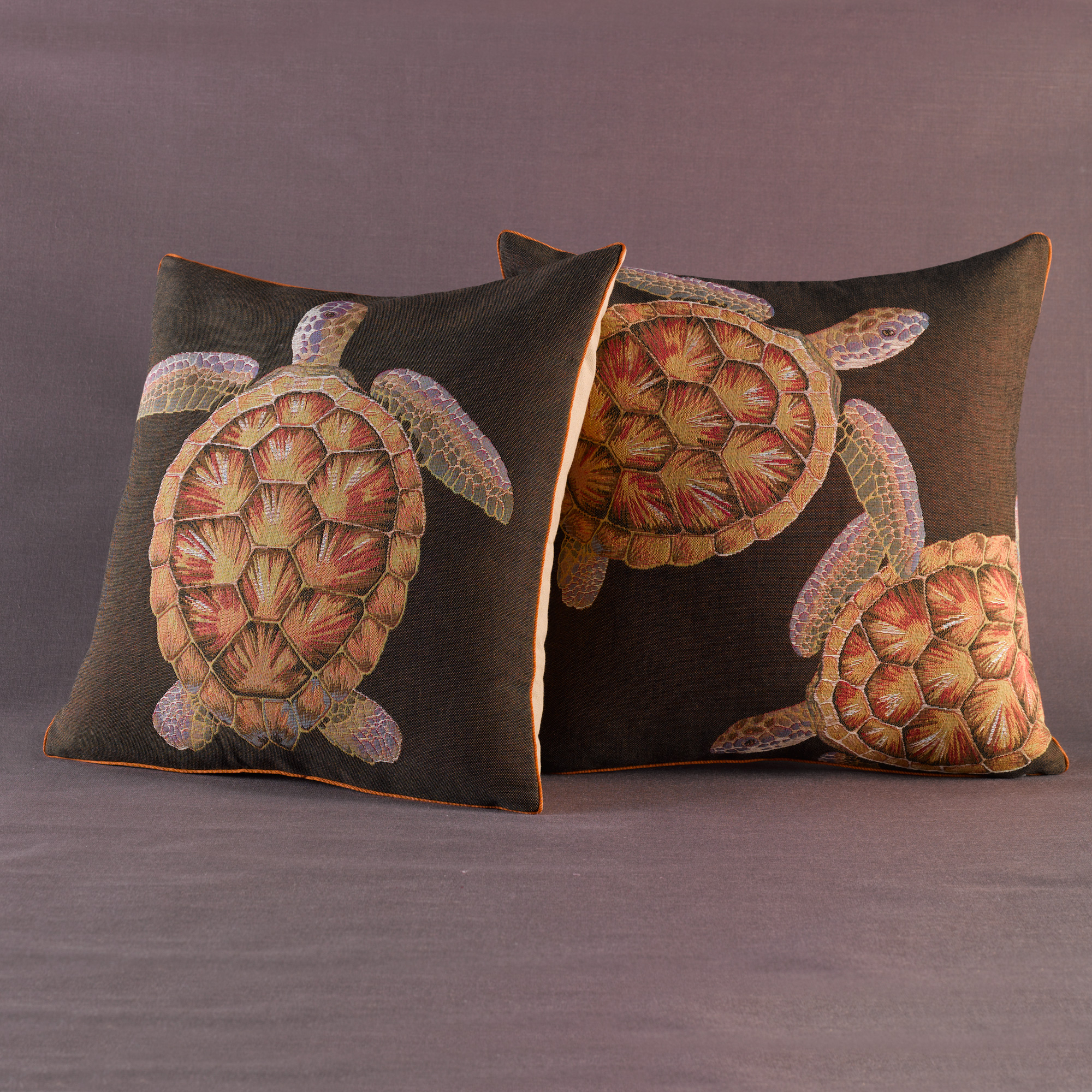 SINGLE TURTLE PILLOW