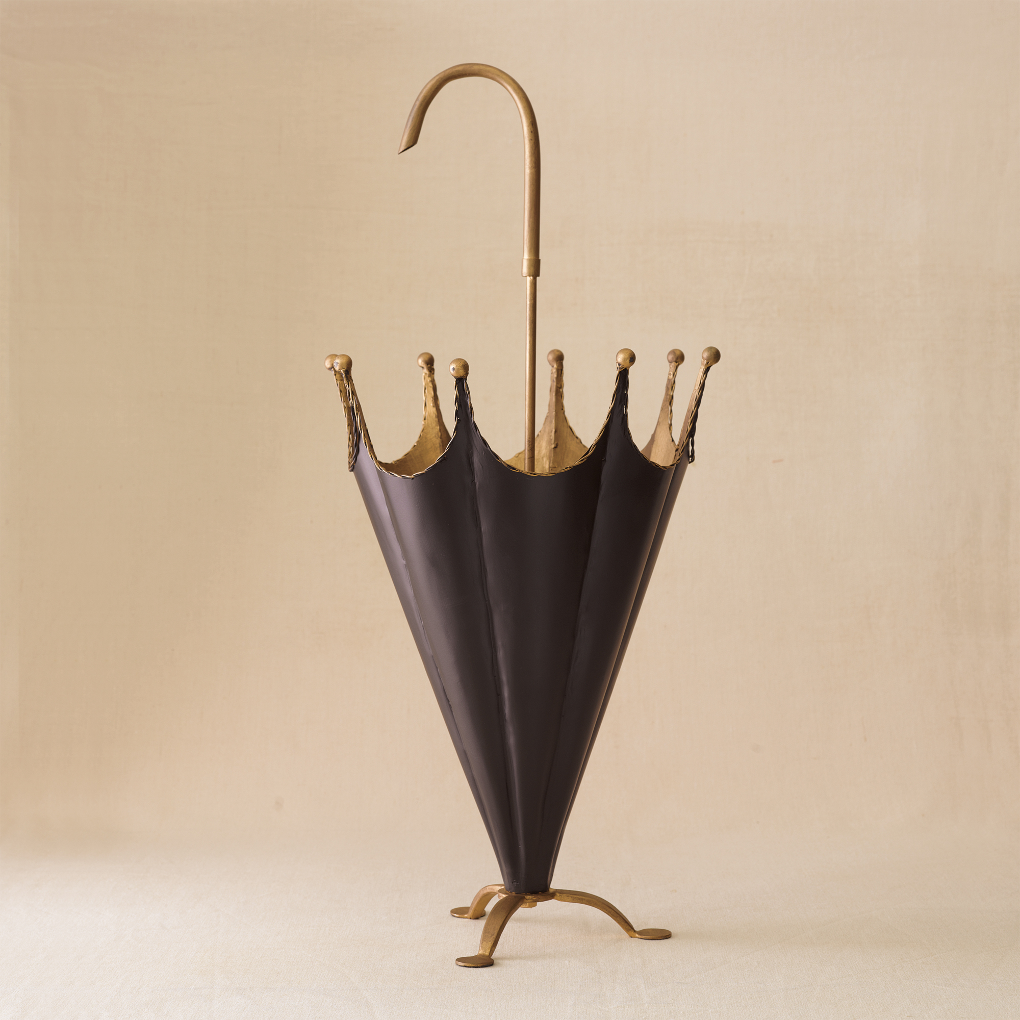 BUMBERSHOOT UMBRELLA HOLDER