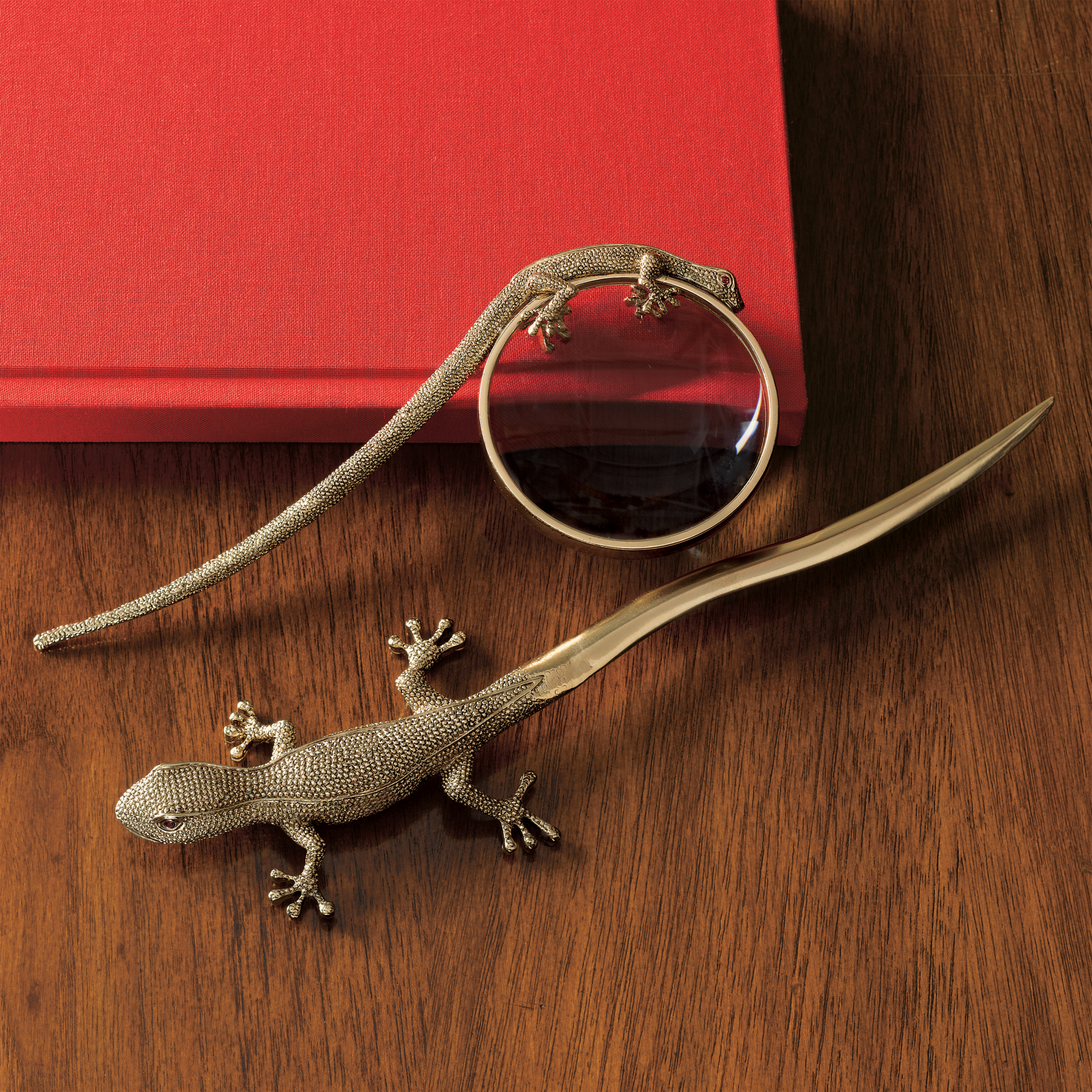 GECKO MAGNIFYING GLASS