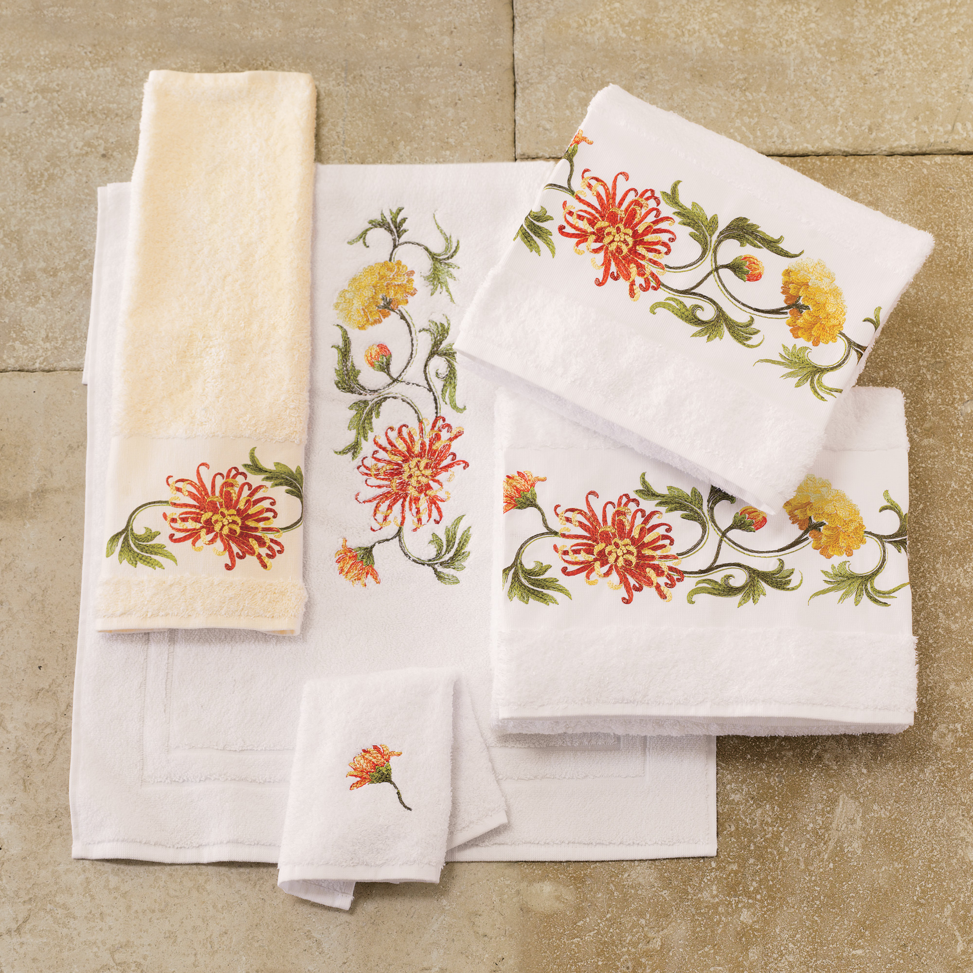 CHRYSANTHEMUM BATH TOWEL