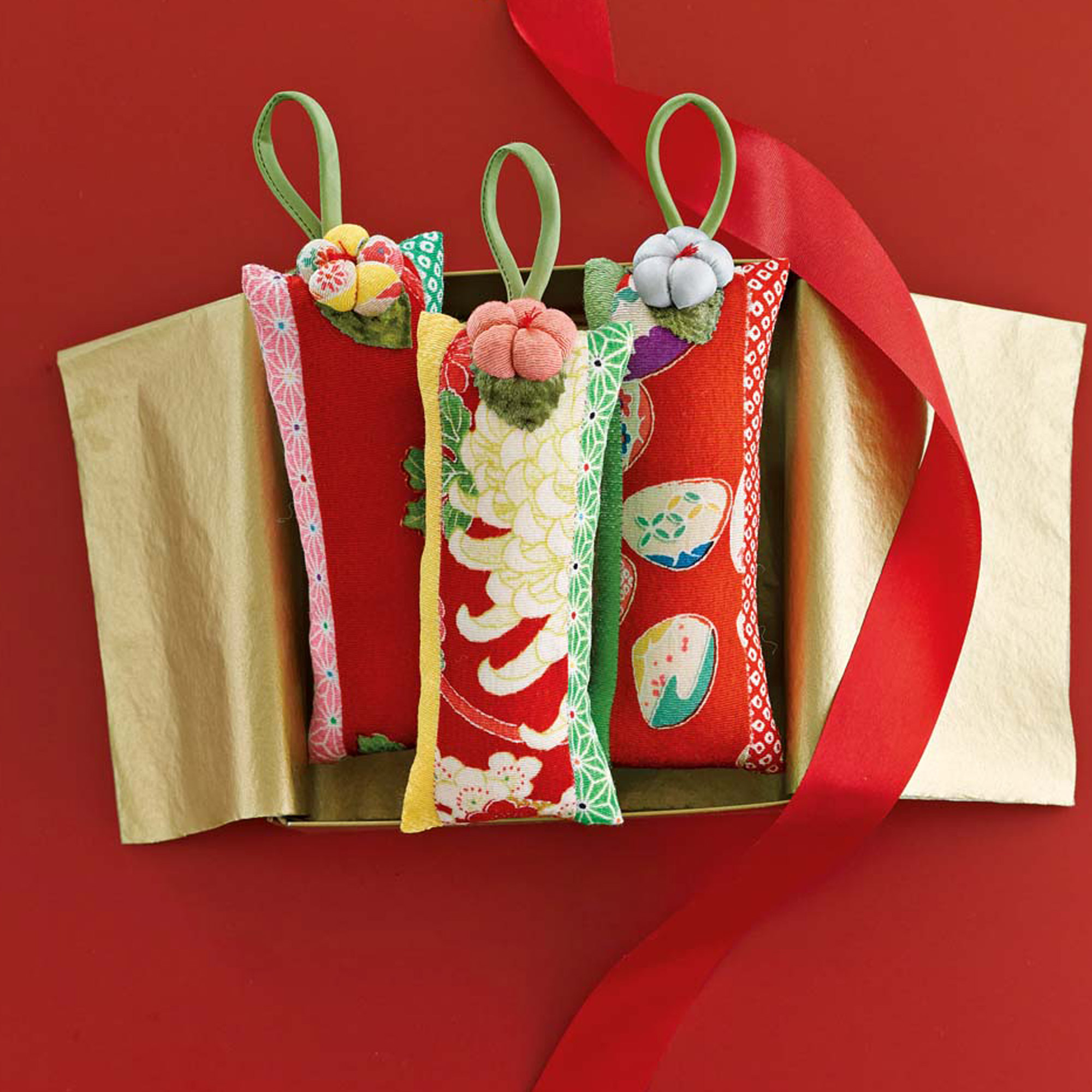 KIMONO STICK TRIO