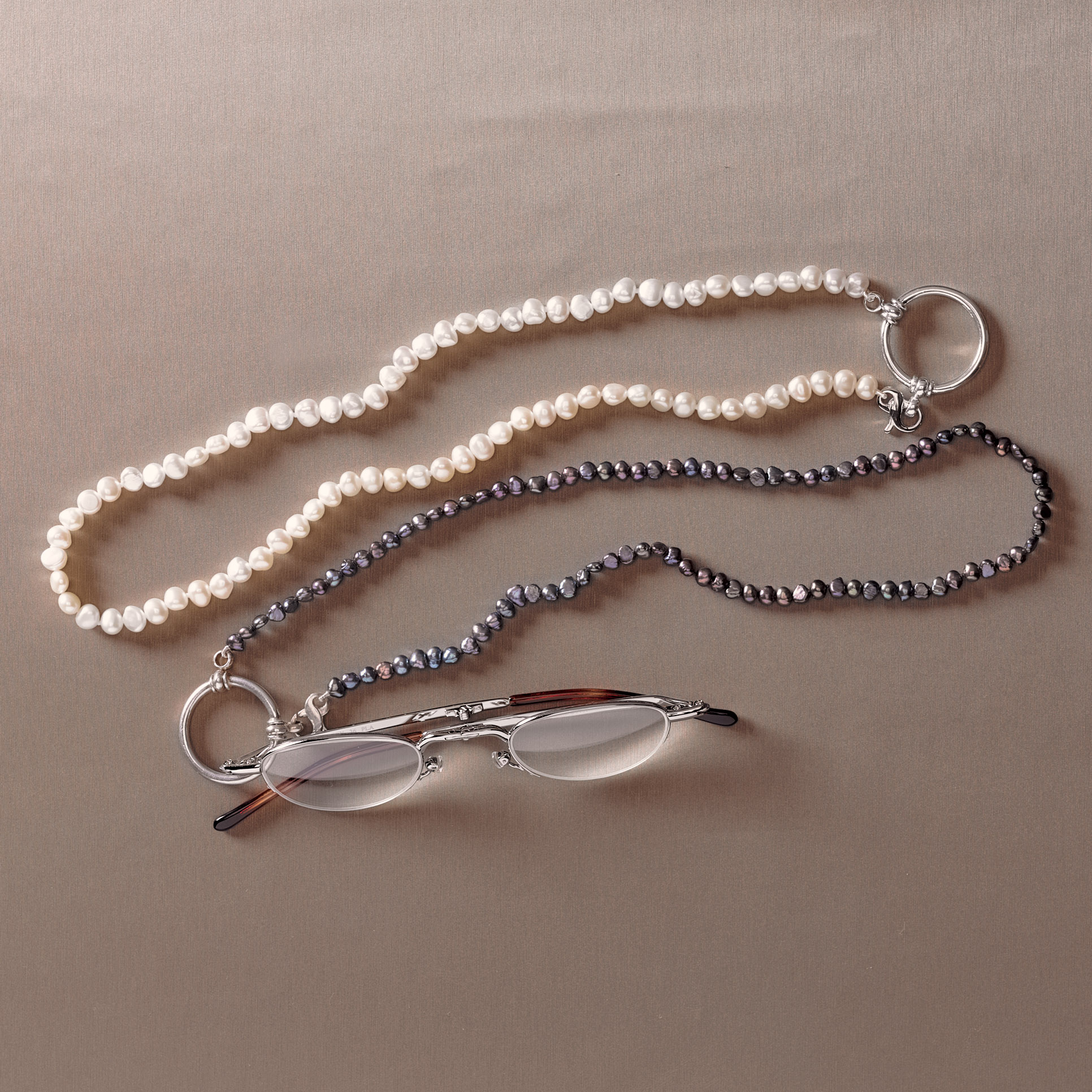 Laloop White Pearl Eyeglass Chain