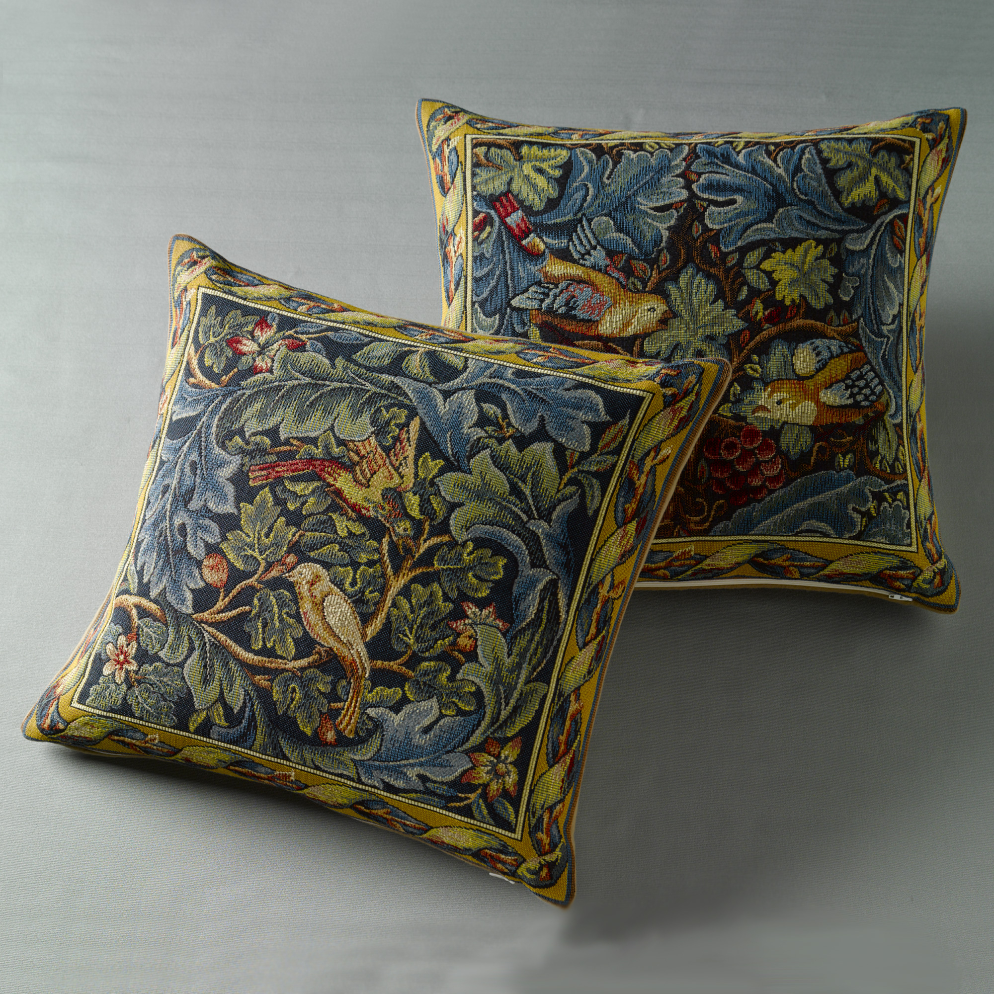SONGBIRDS PILLOW BRANCH