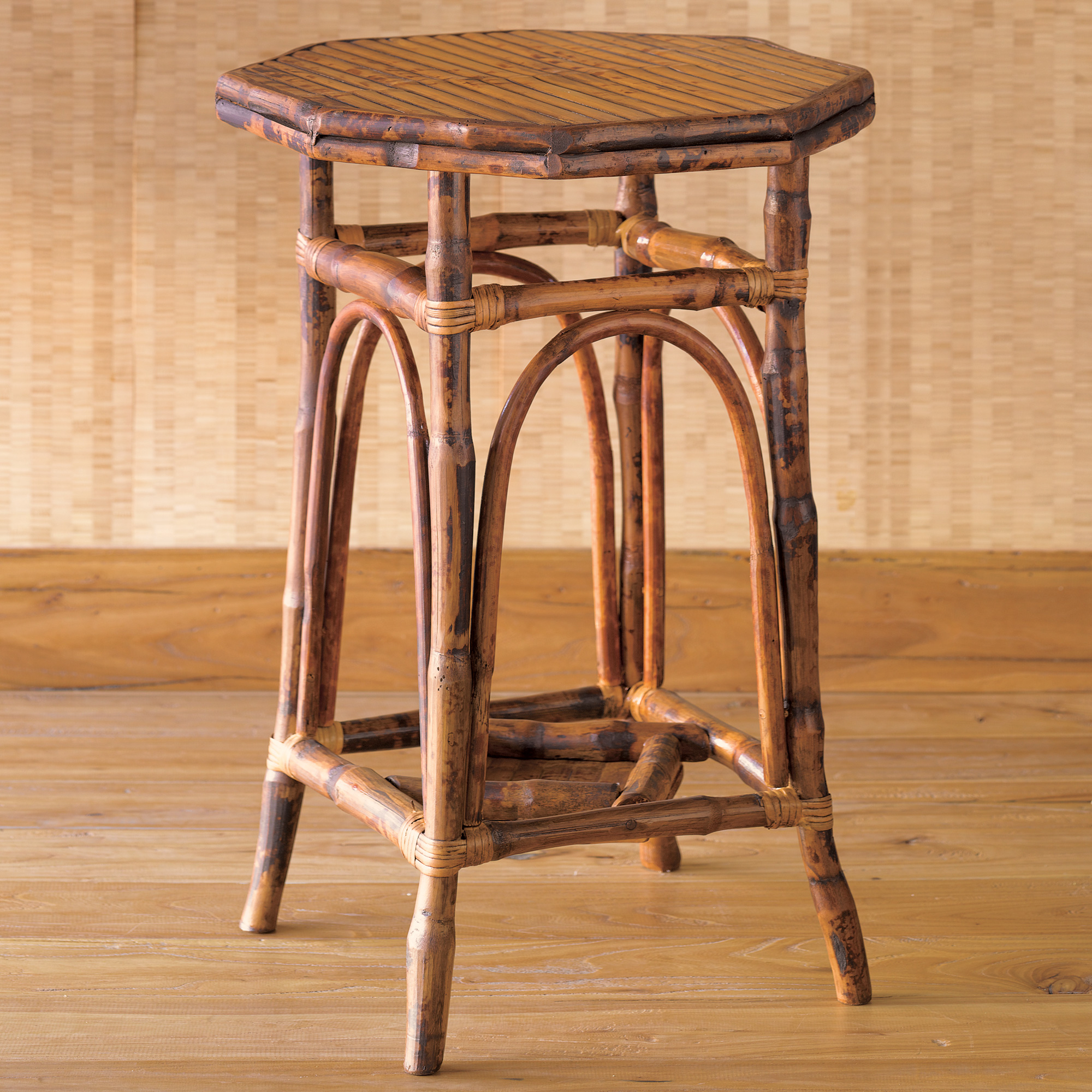 Casual Accent Table 