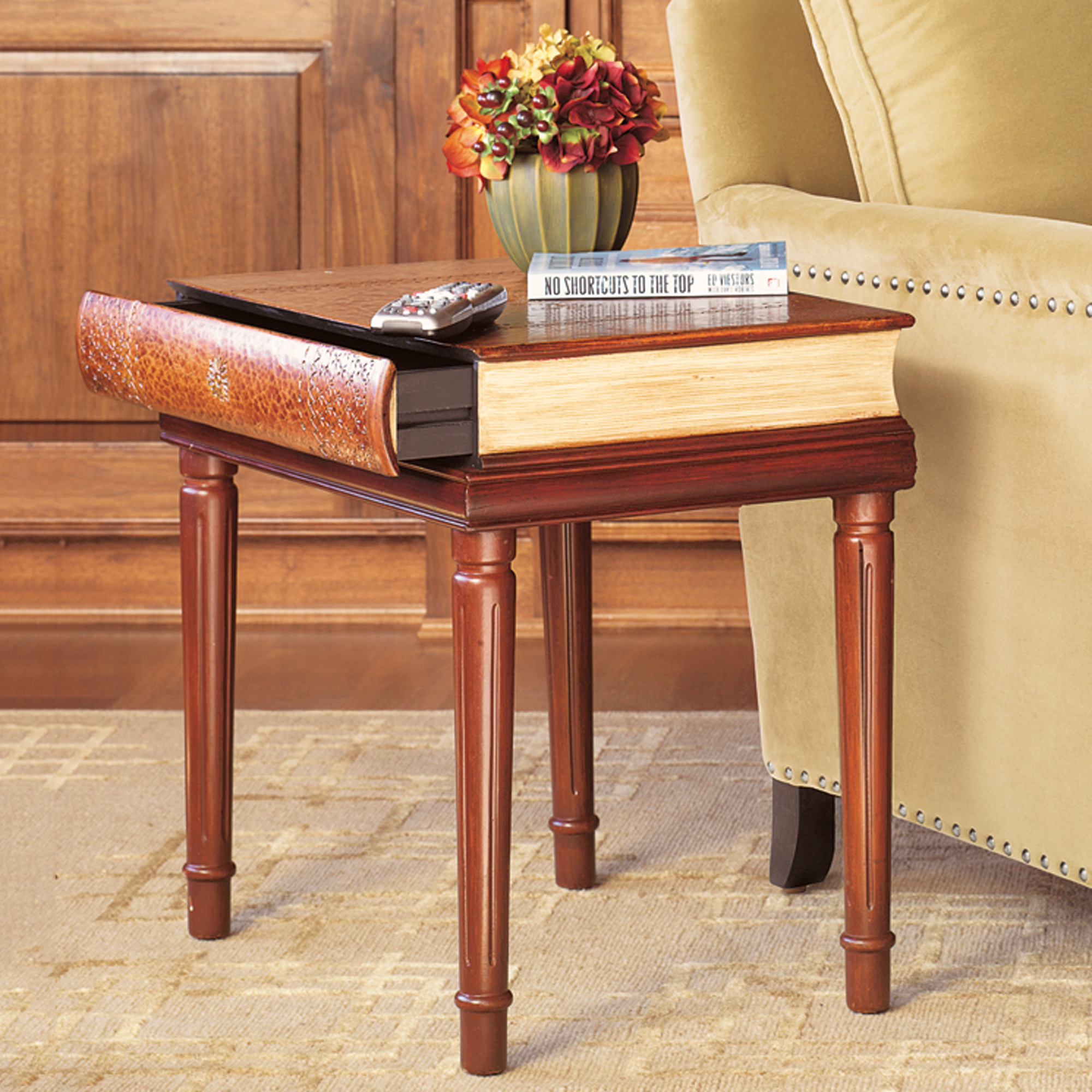 Folio Table (fs $25)