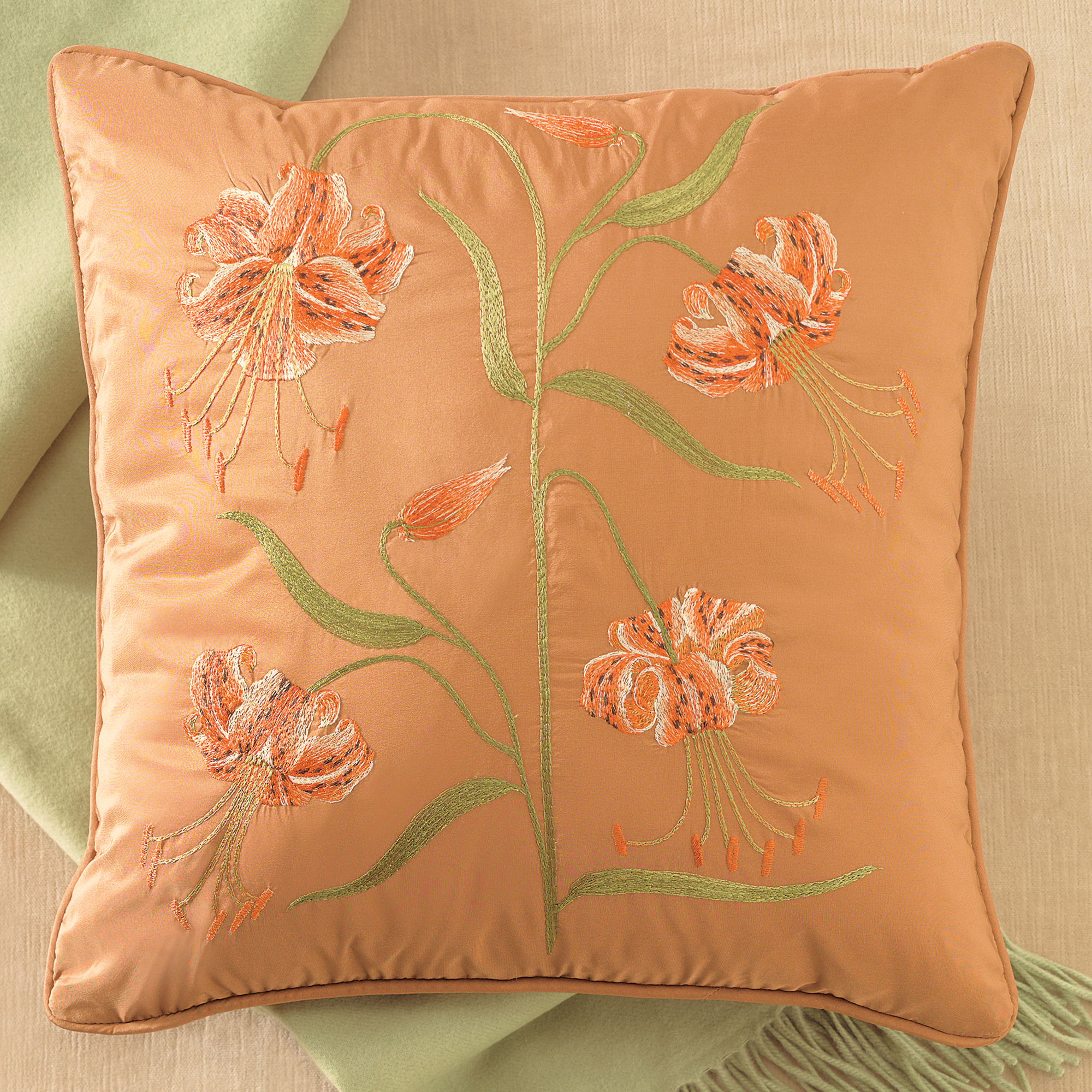 TIGER LILY 18 PILLOW
