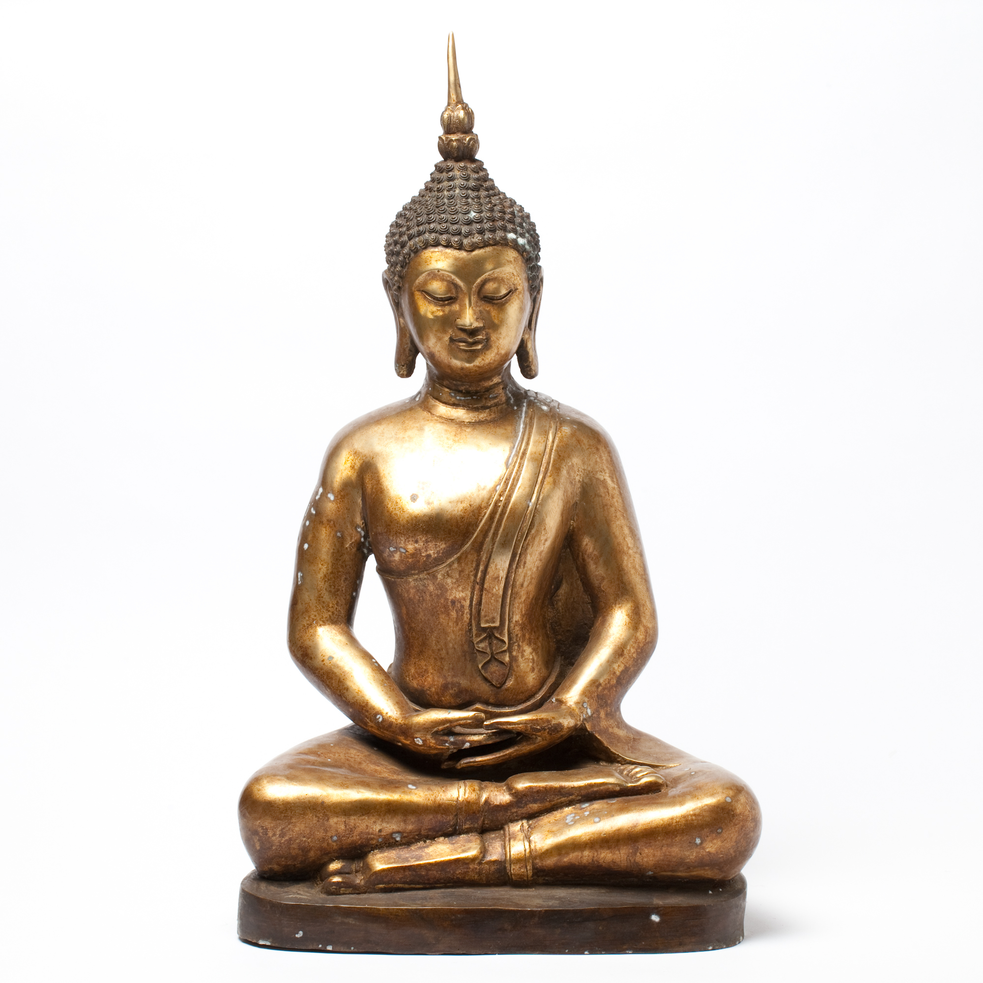 SITTING GOLDEN BUDDHA