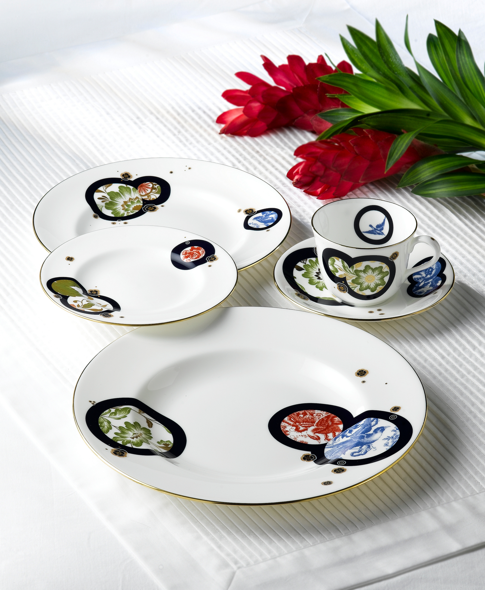 DINNER PLATE, HACHI PETER TING