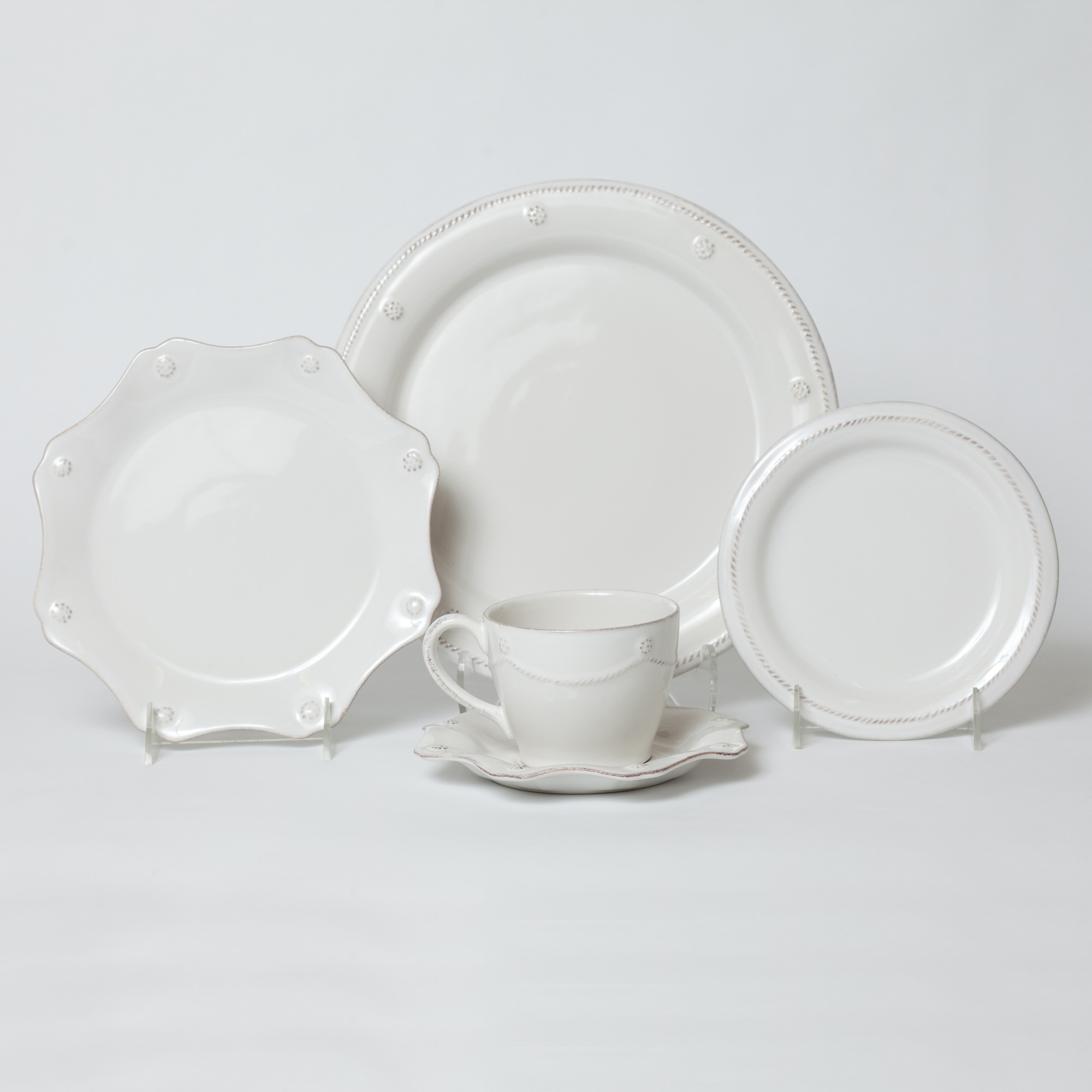 Berry & Thread 5 Piece Place Setting