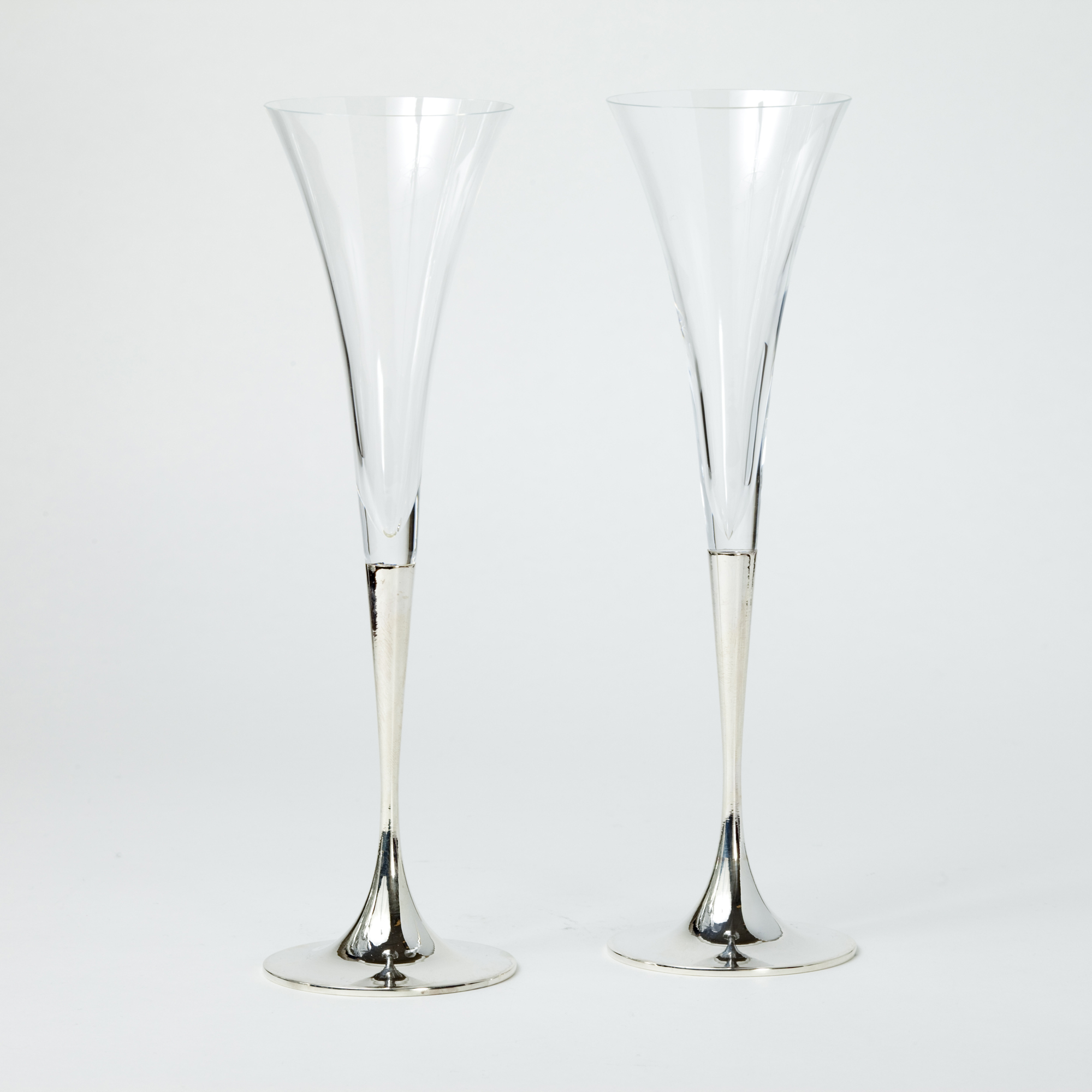 SET OF 2  STEMMED CHAMPAGNE FLUTES