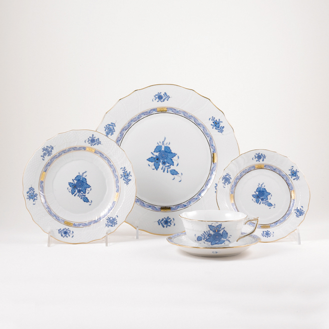 CHINESE BOUQUET BLUE FIVE PIECE SETTING