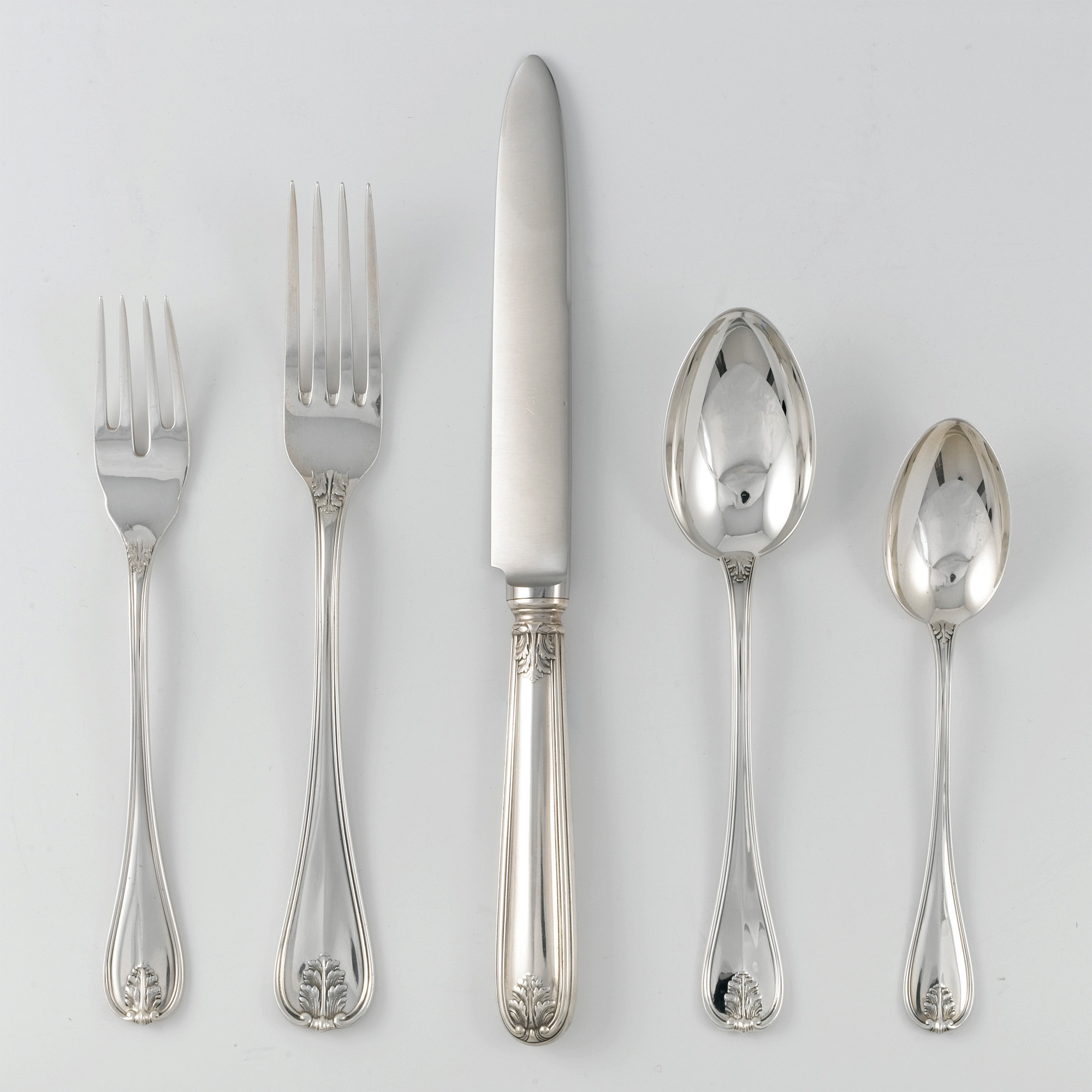 LAURA FIVE PIECE PLACE SETTING